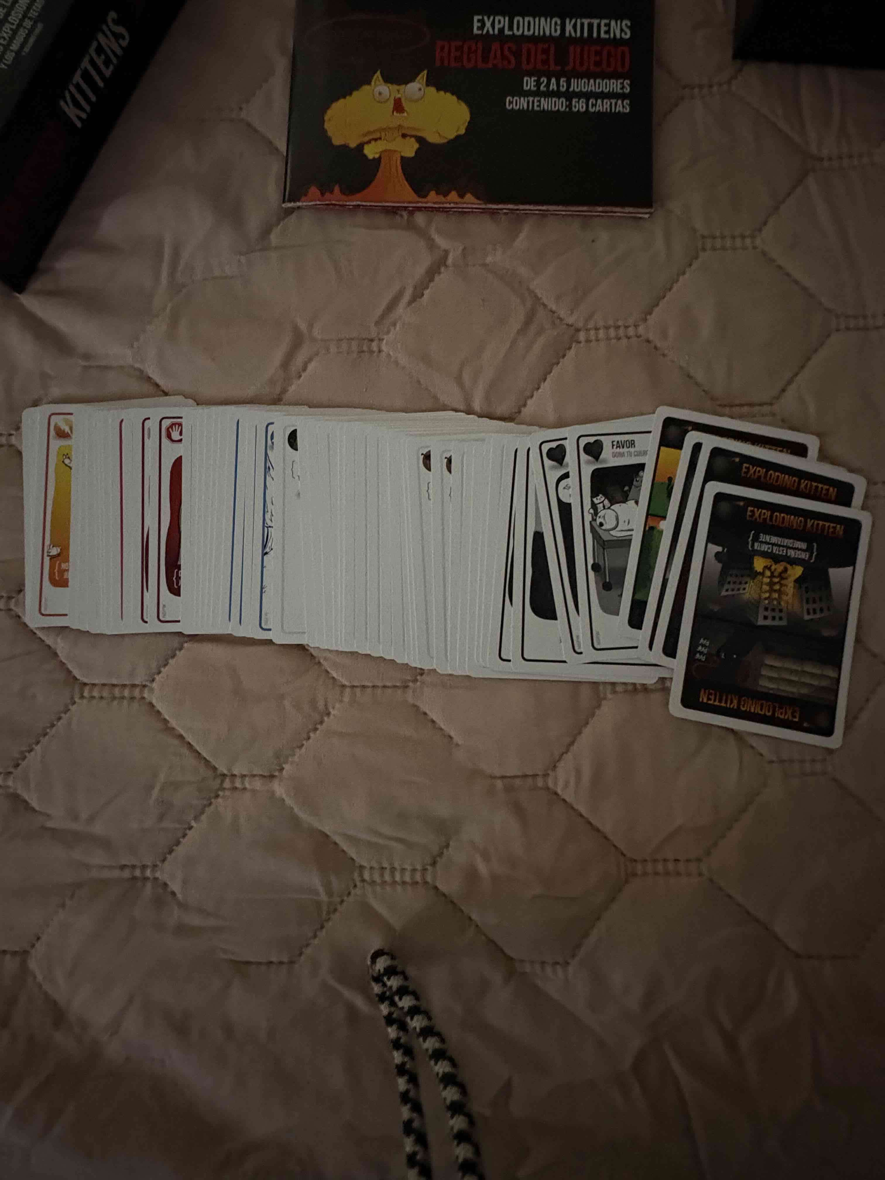 Juego de cartas Exploding Kittens - miniatura 4