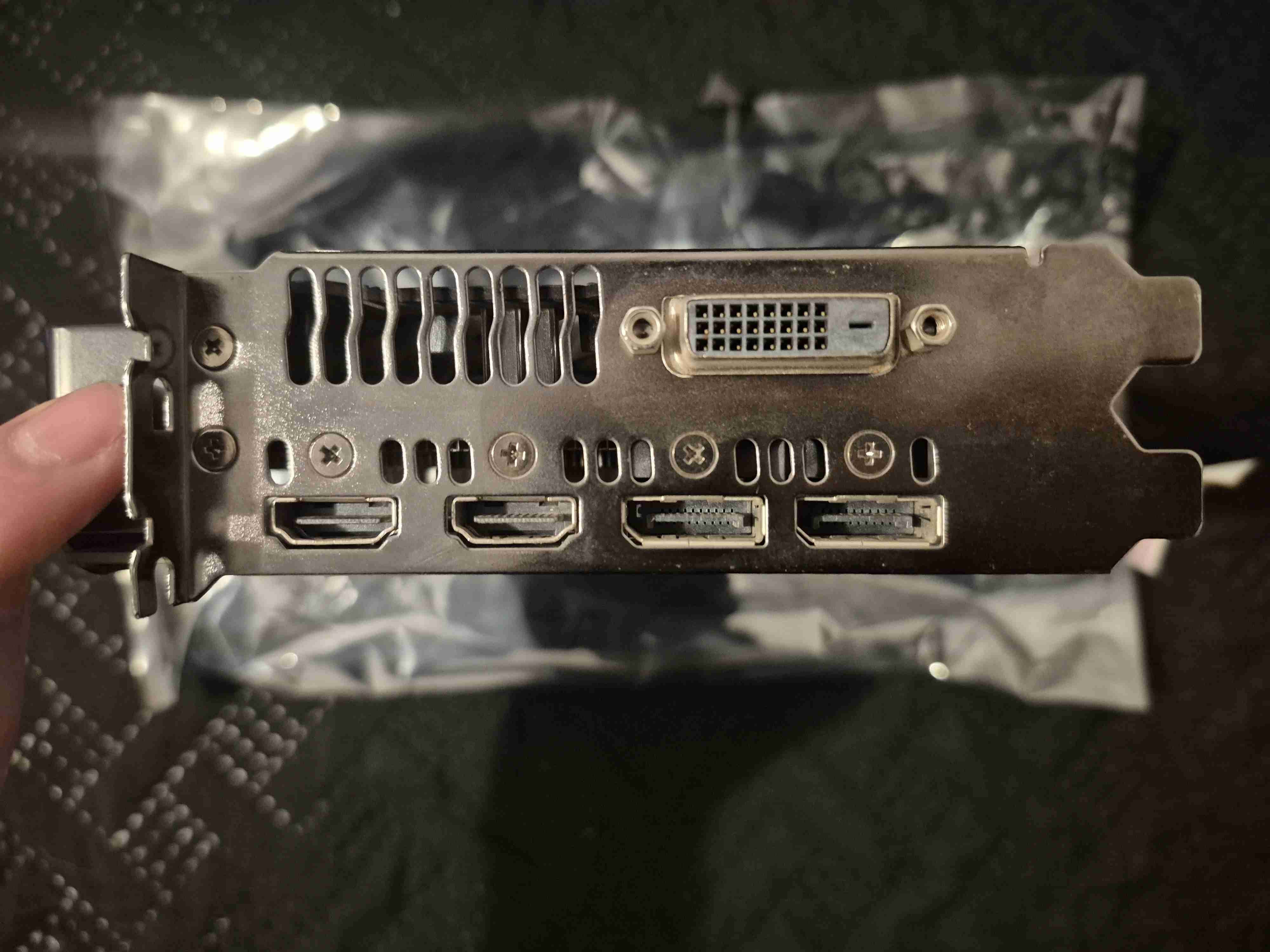 Tarjeta gráfica ASUS DUAL RX 580 4GB - 3