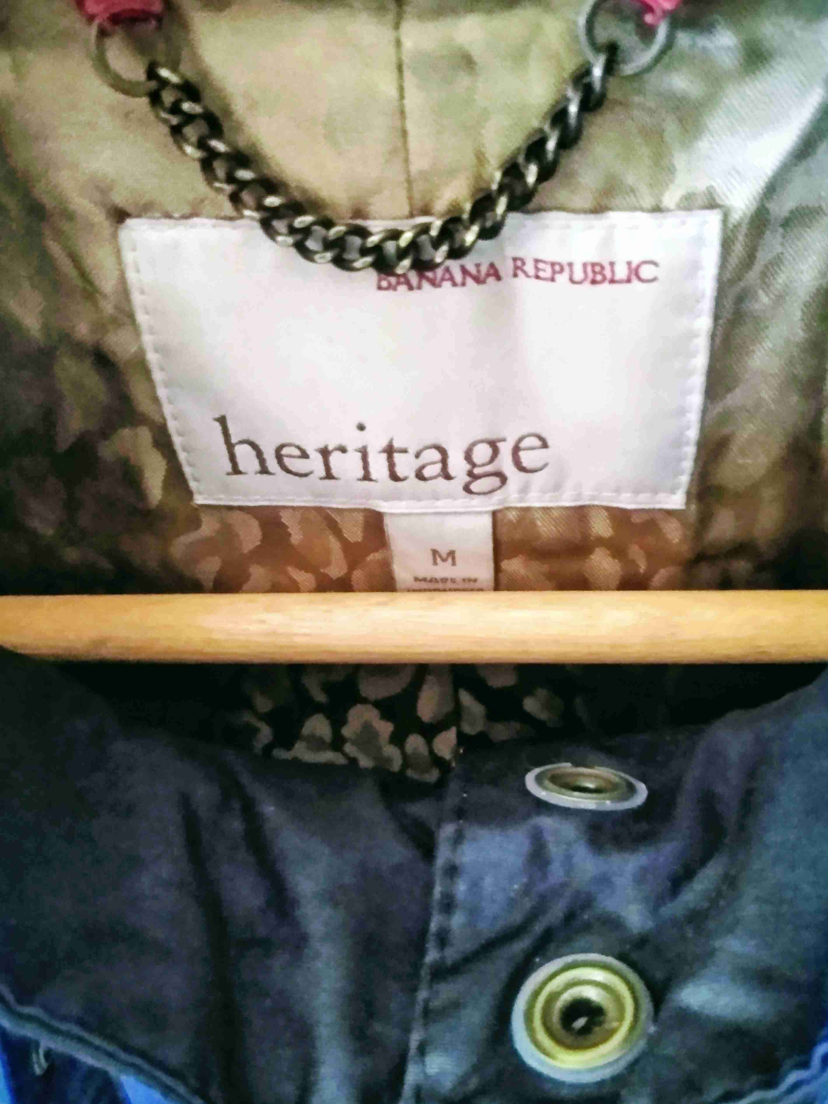 Chaqueta negra con cinturón - miniatura 3