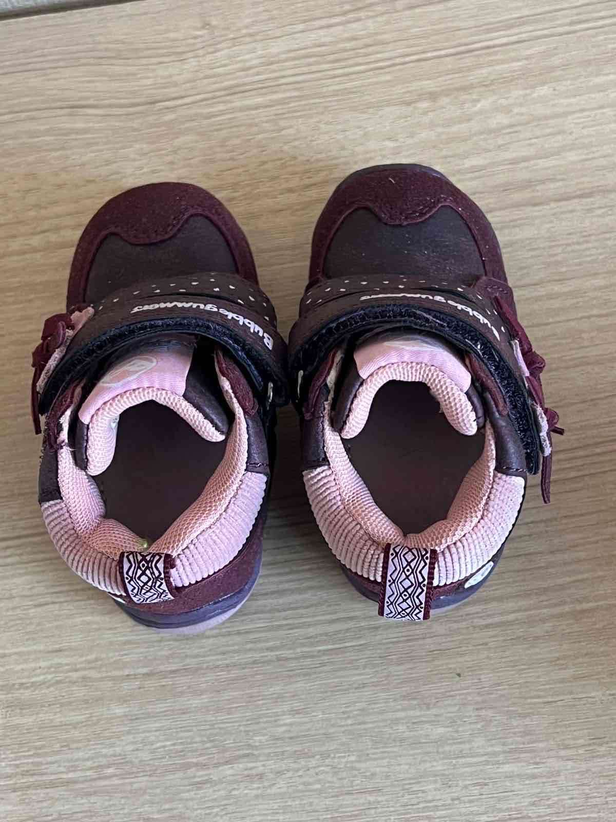 Zapatos infantiles burdeos
