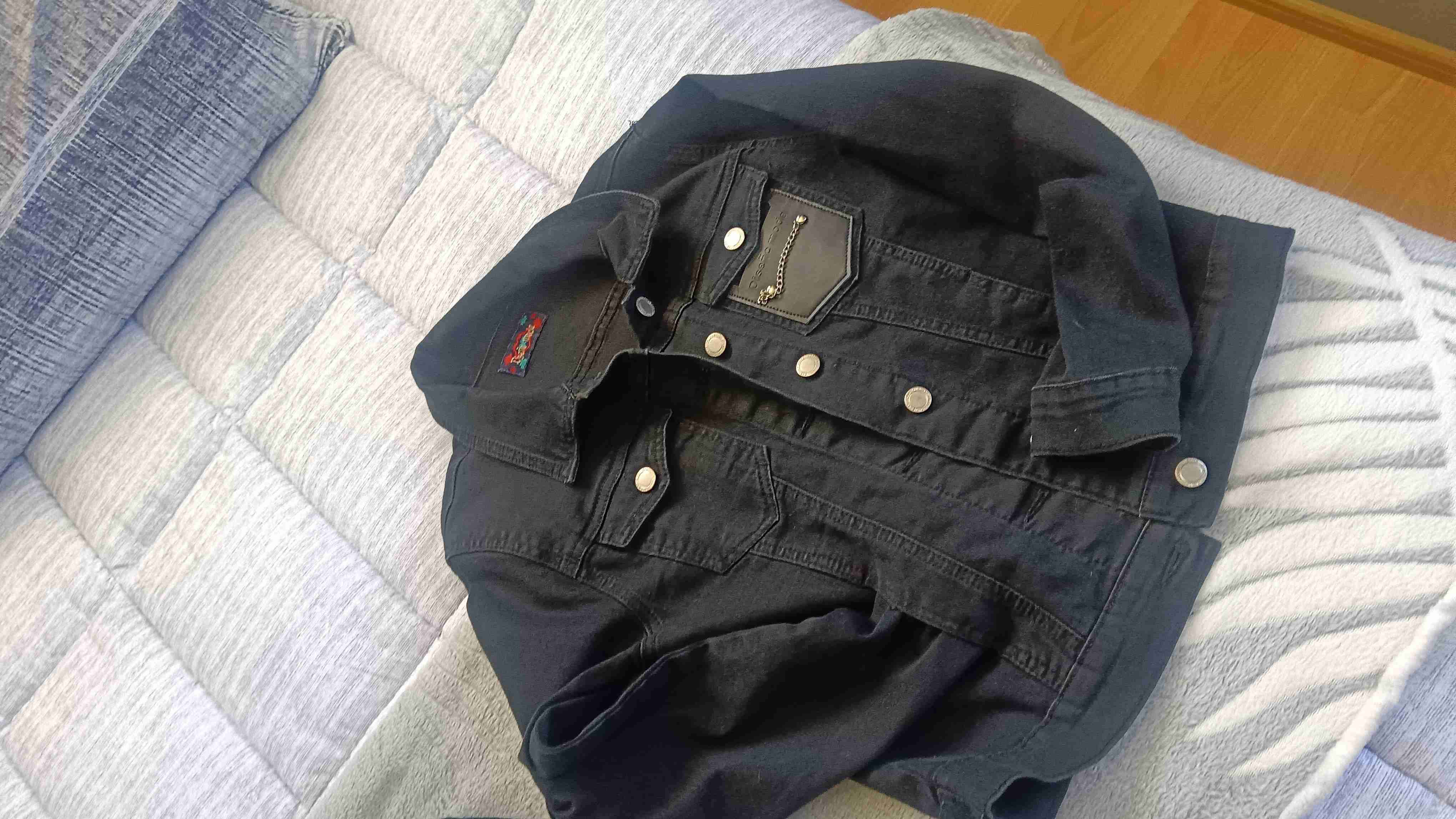 Chaqueta negra denim