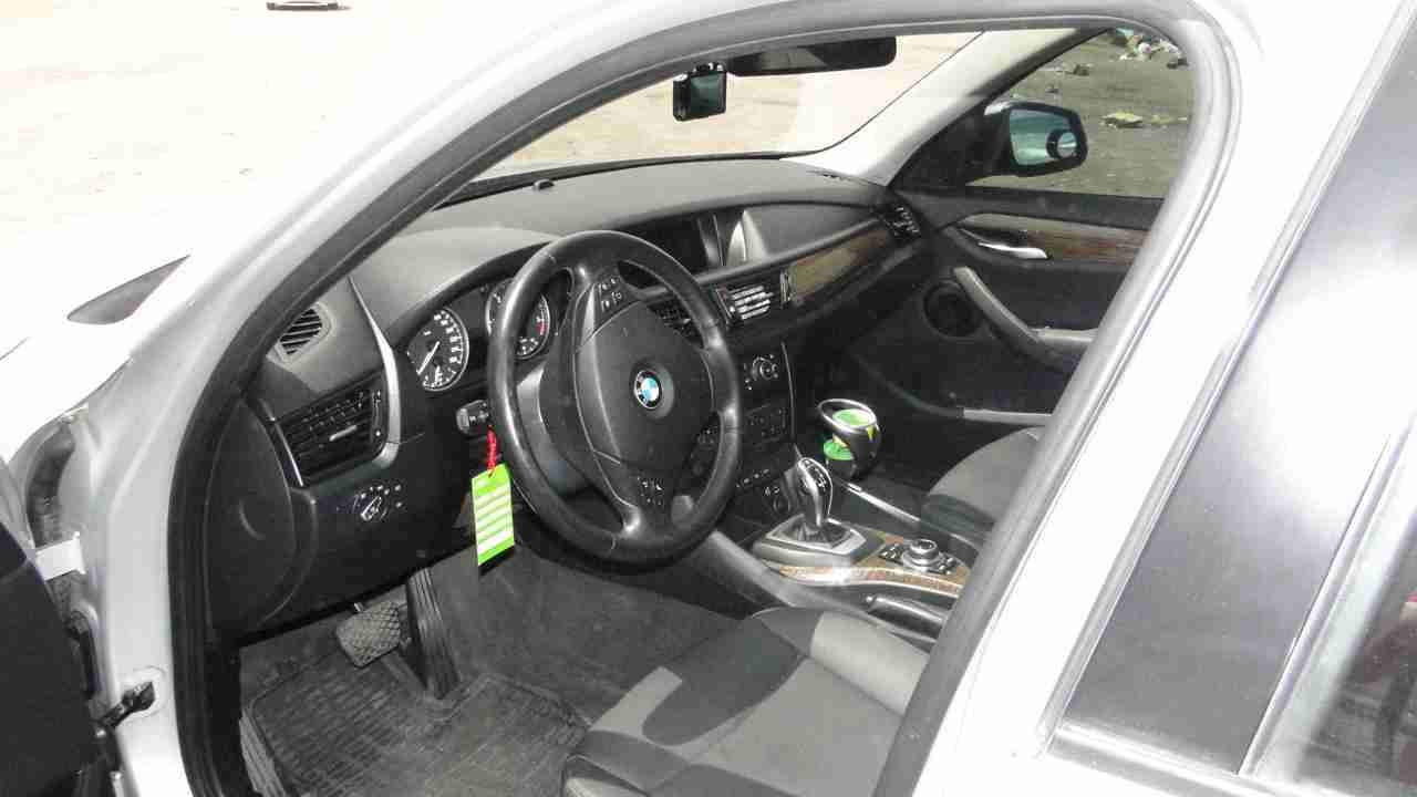 SUV BMW X1 Diesel. gris en excelente Estado - 3