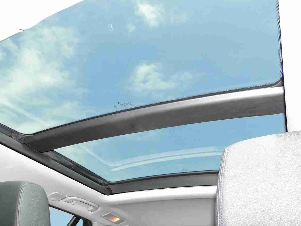 SUV BMW X1 Diesel. gris en excelente Estado - 5