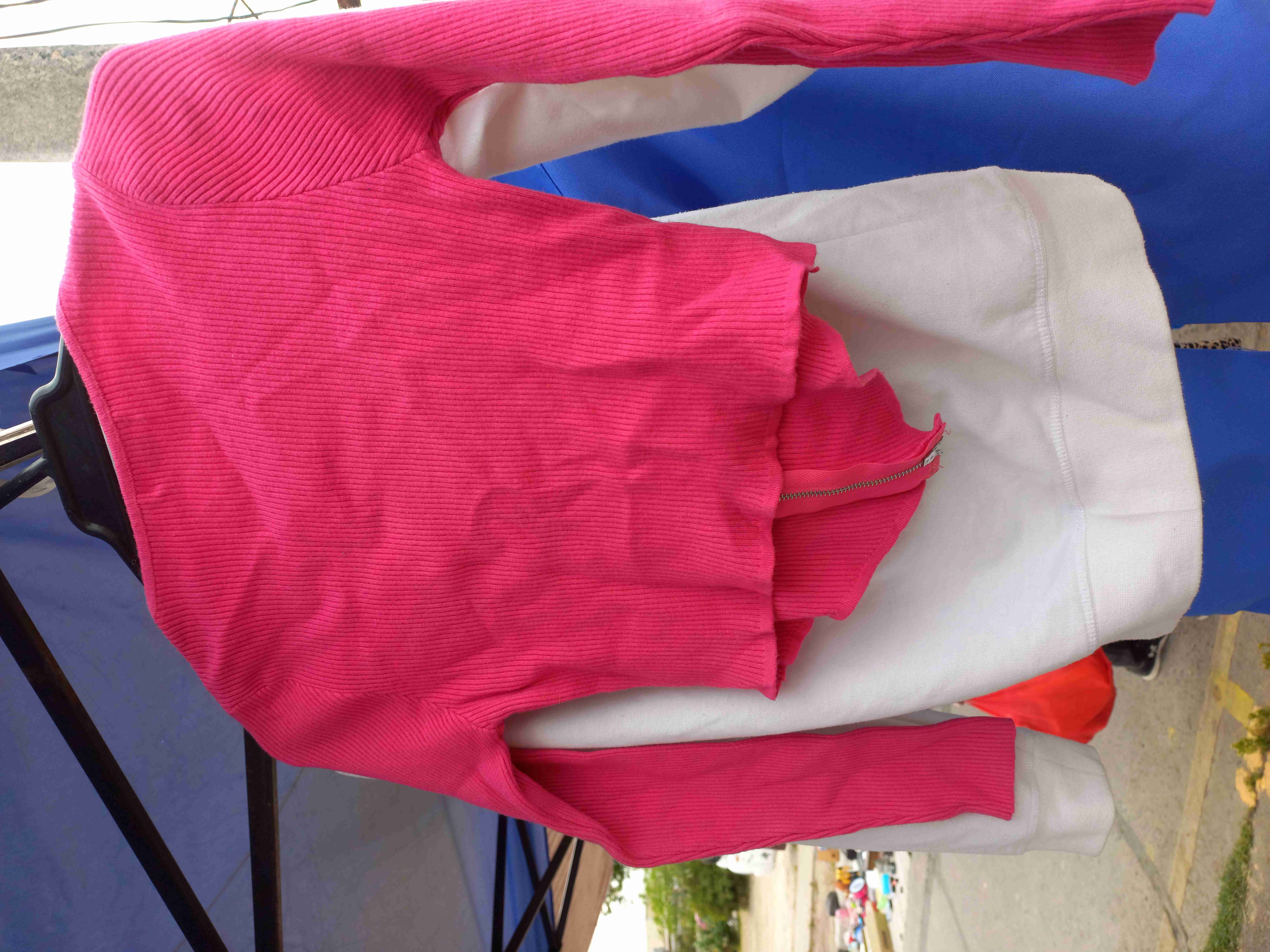 Crop con cierre talla standar bien pequeña - 2