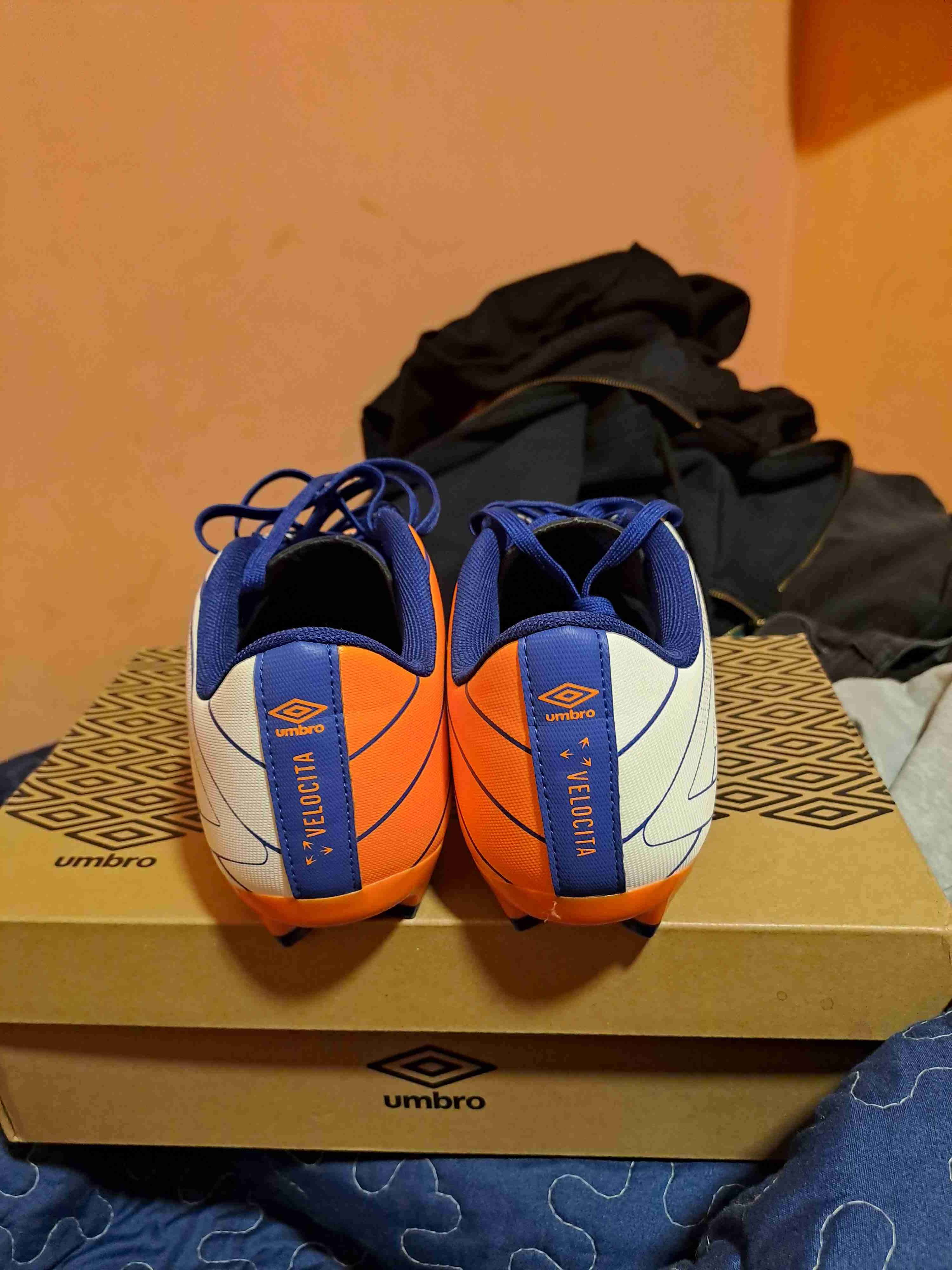 Zapatos deportivos Umbro naranjas y azules - miniatura 3