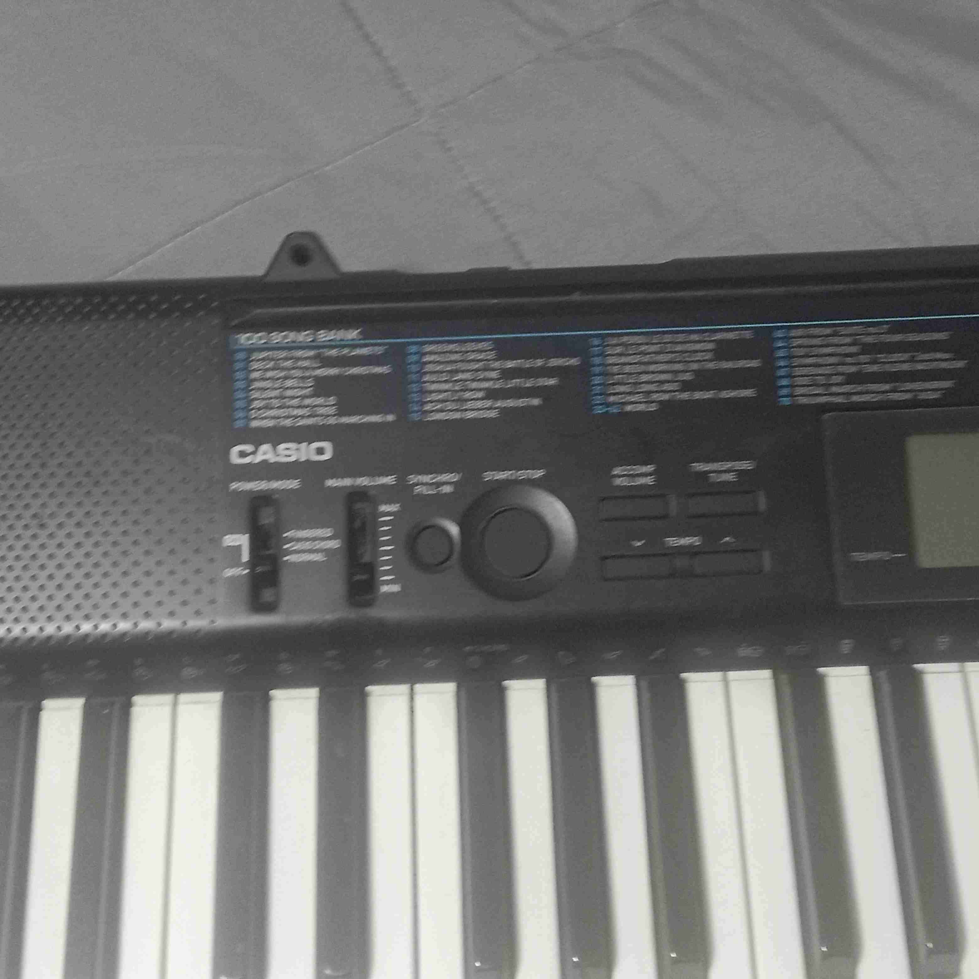 Teclado Casio CTK-480 negro - miniatura 2