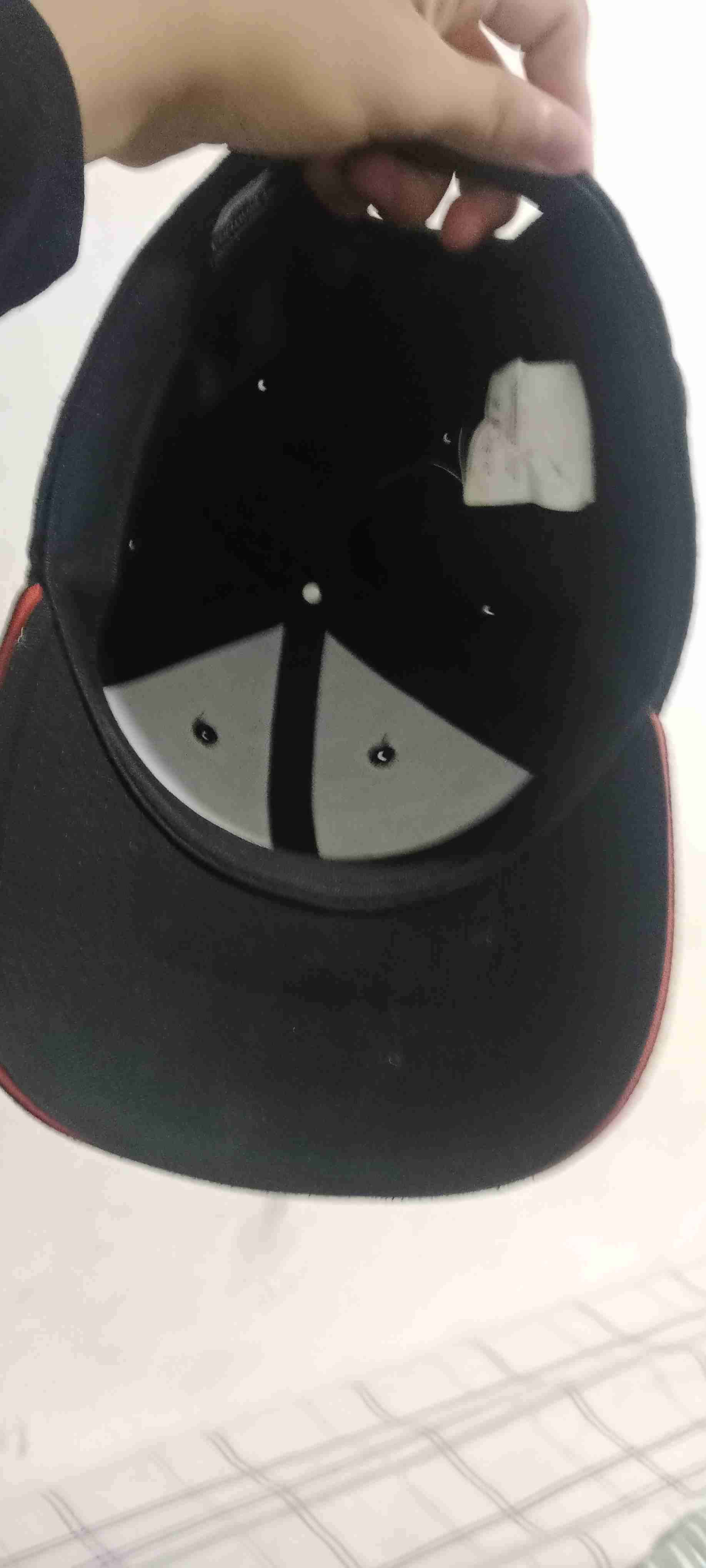 Gorra unisex negra con logo - 2