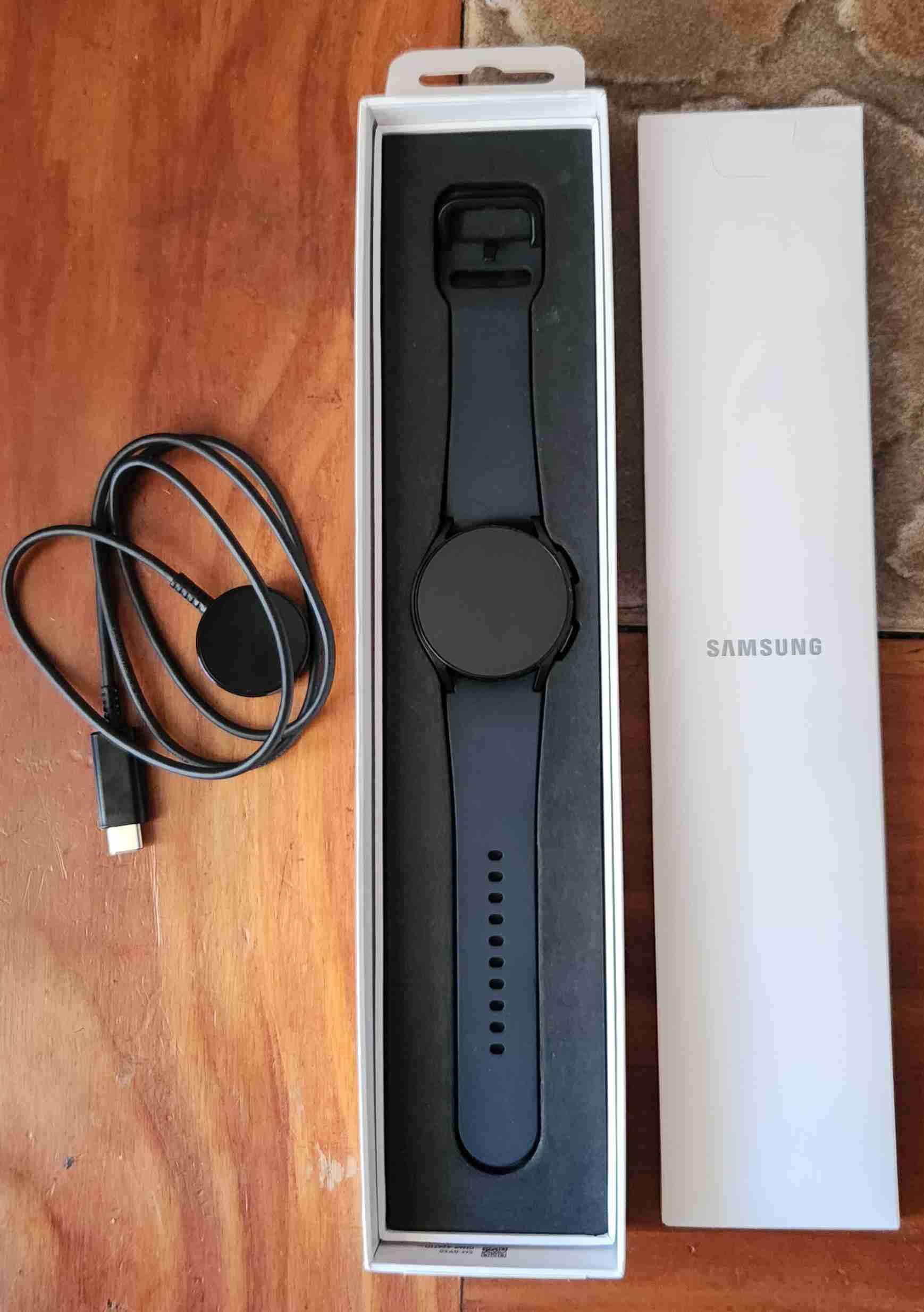 Reloj smartwatch Samsung 6 negro - miniatura 1