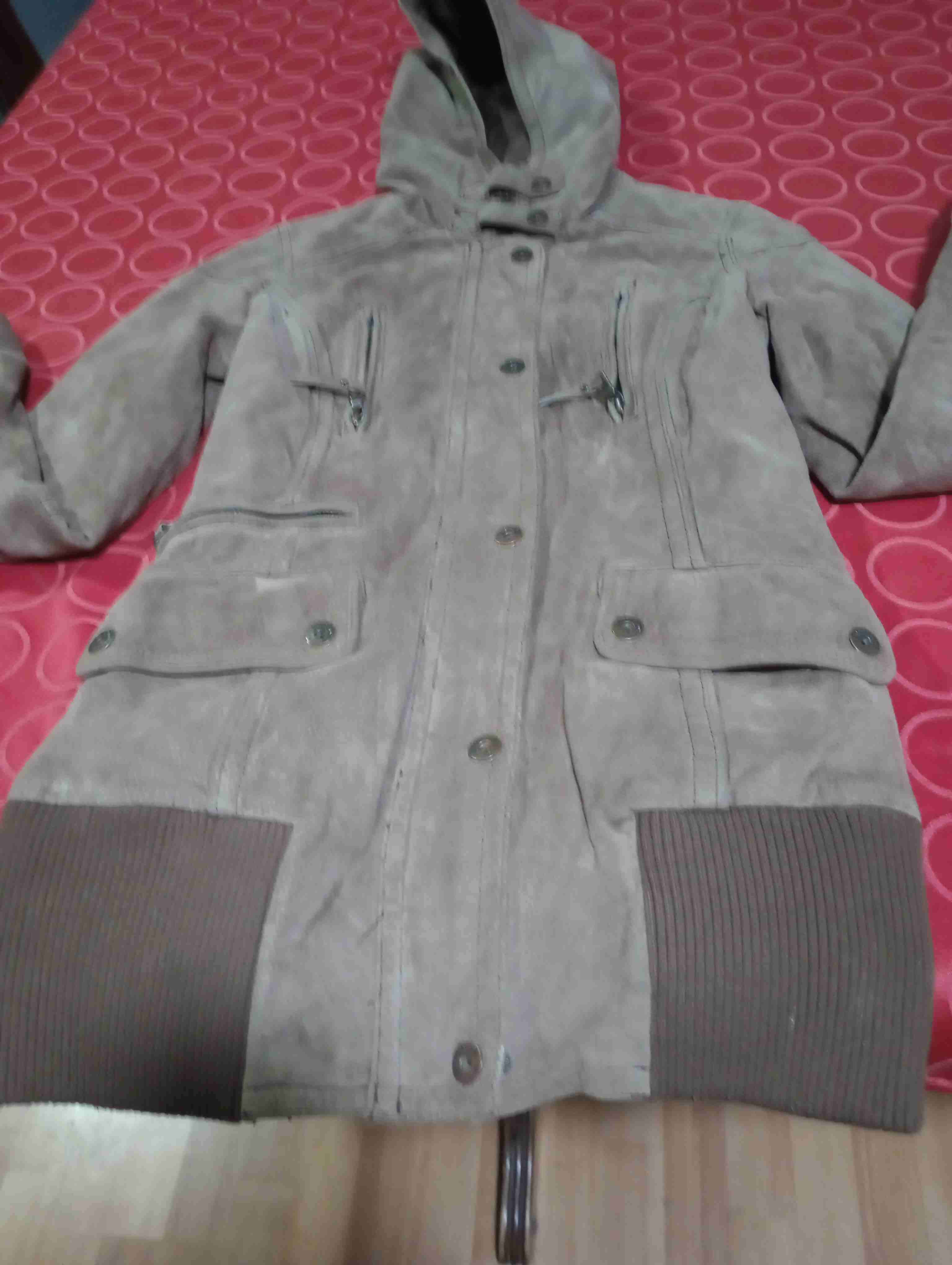 Chaqueta de abrigo con capucha - miniatura 1