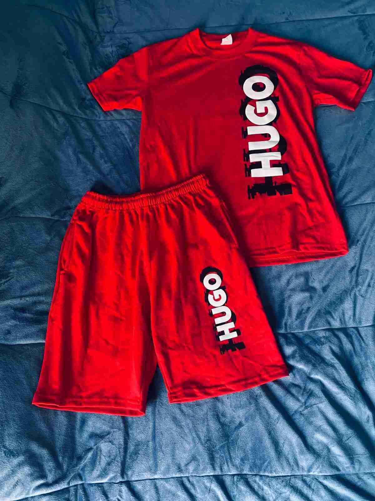 Conjunto polera y short negro estampado - 2