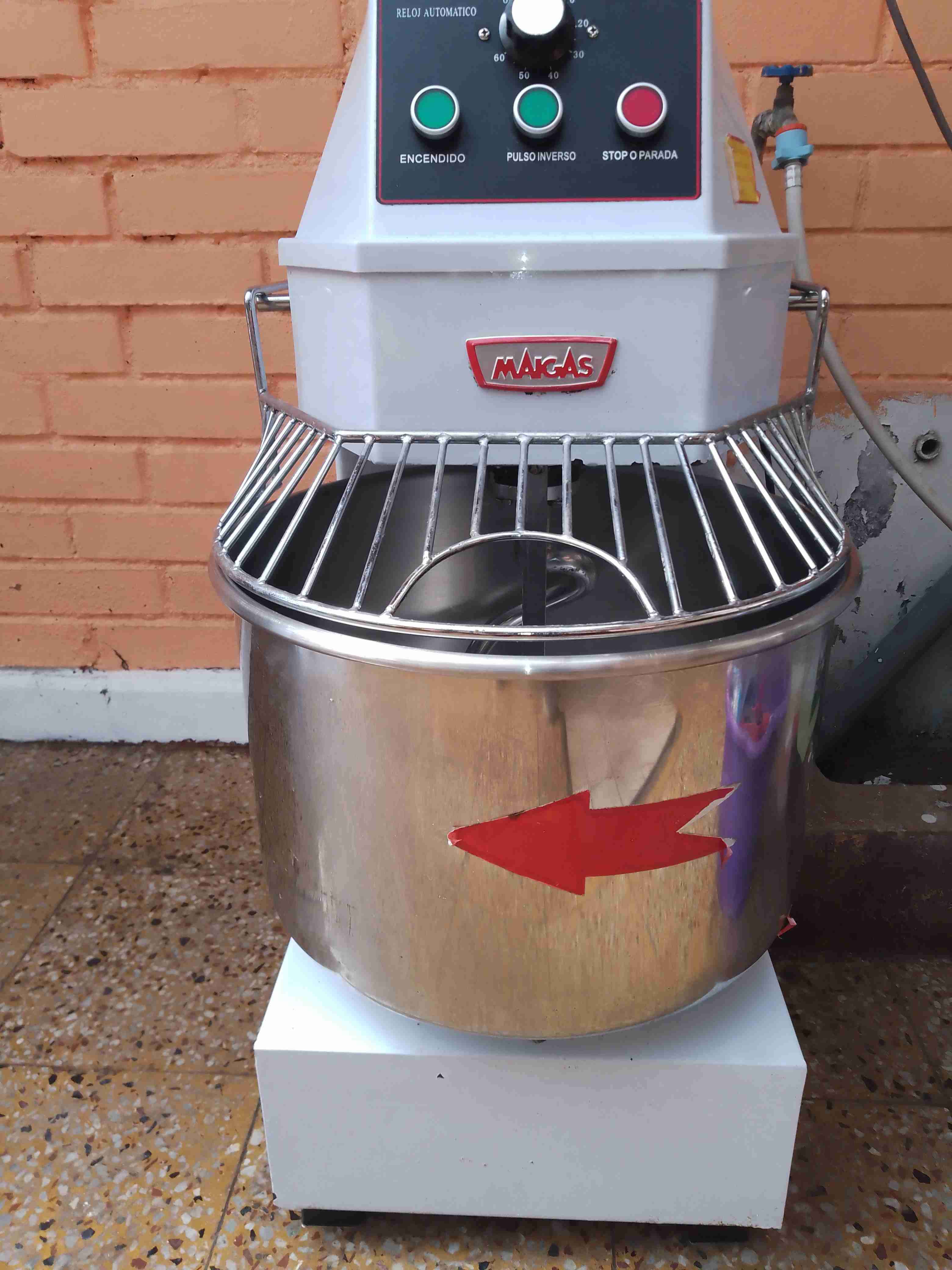 Carro de bandejas metálico para panadería - miniatura 2