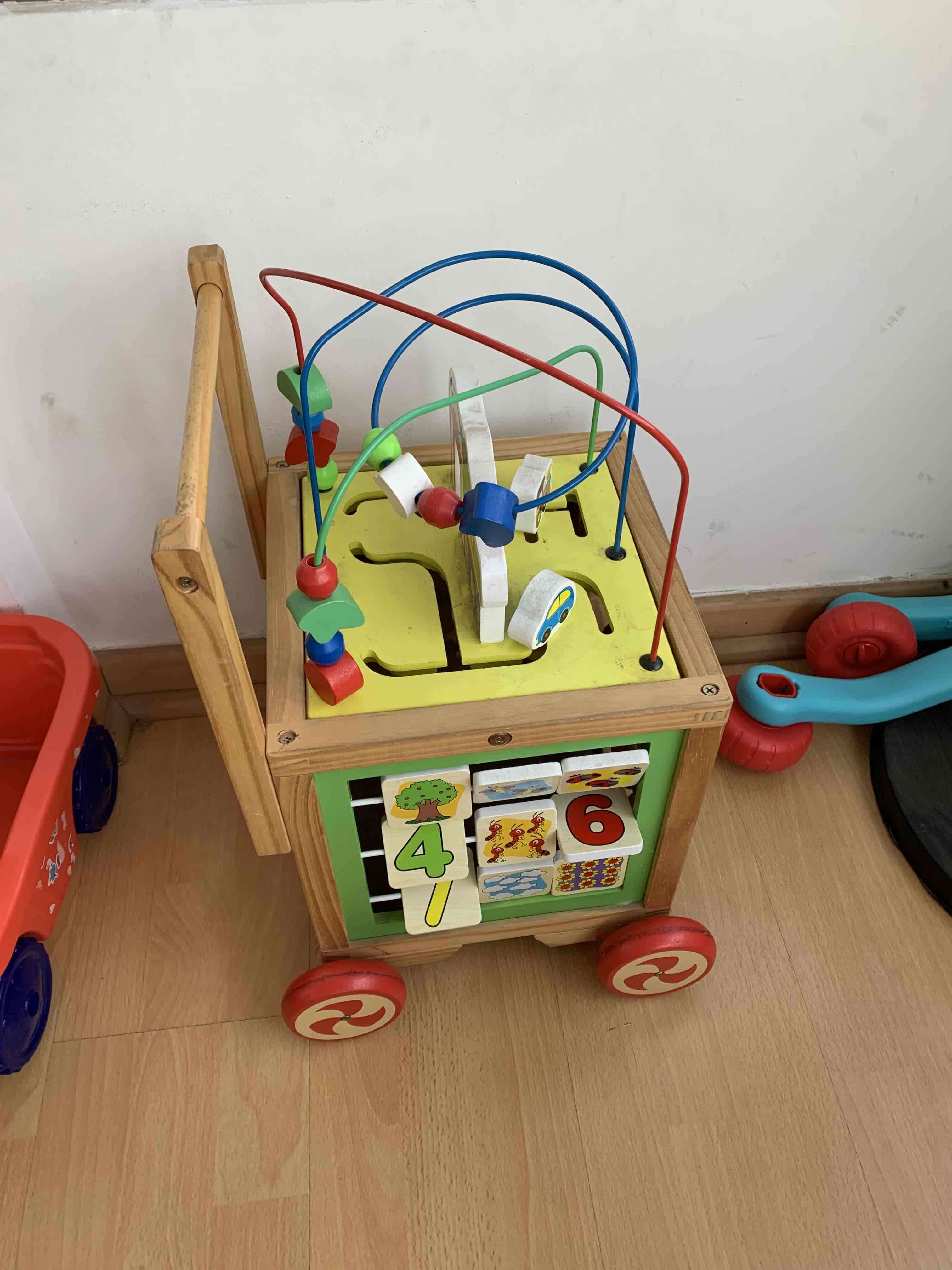 Centro de actividades para niños - miniatura 2