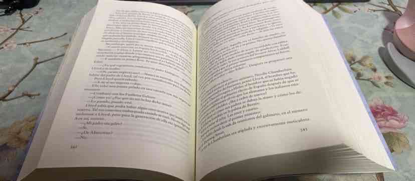 Libro 'El Invierno del Mundo' de Ken Follett - 3