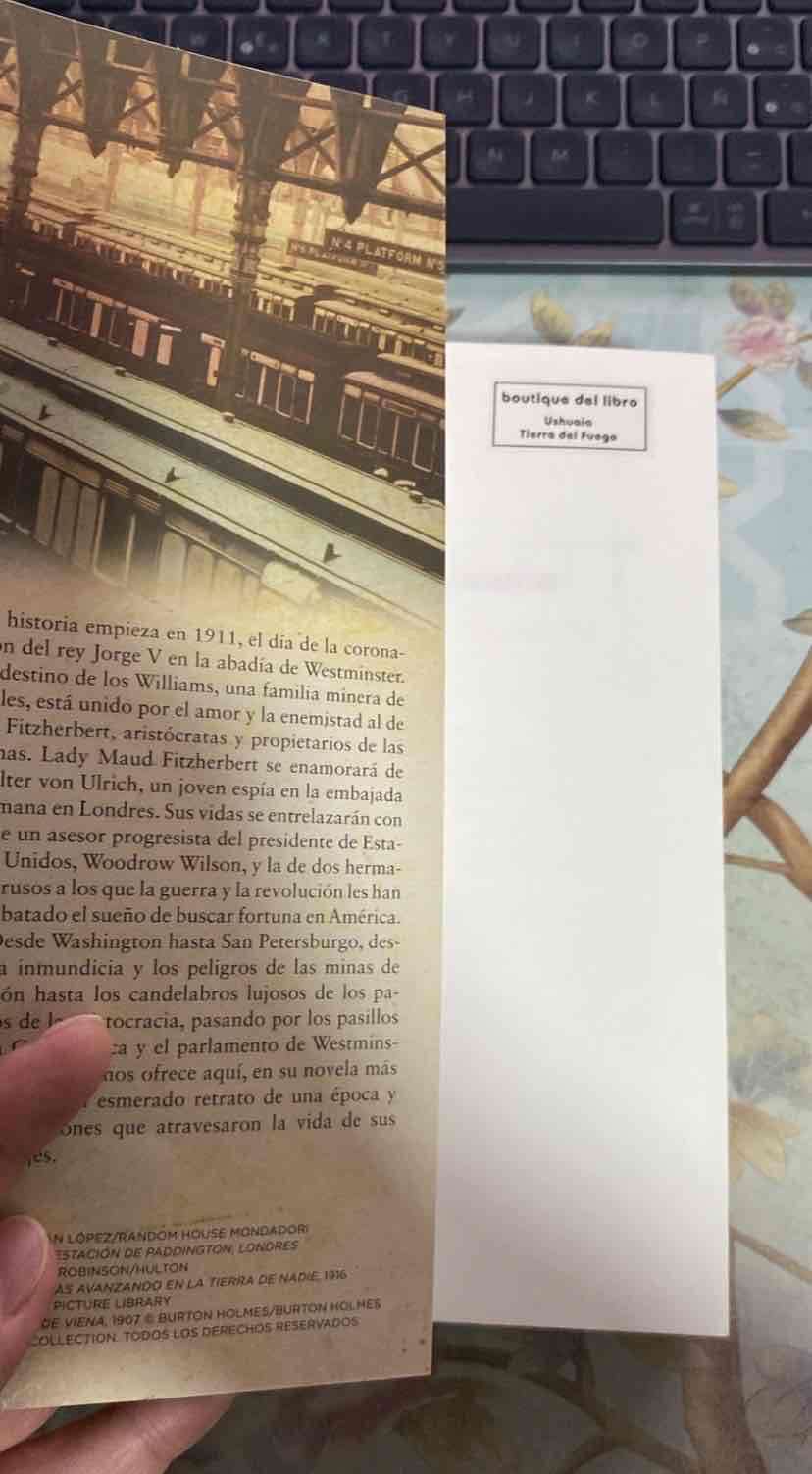 Libro 'La caída de los gigantes' - miniatura 2