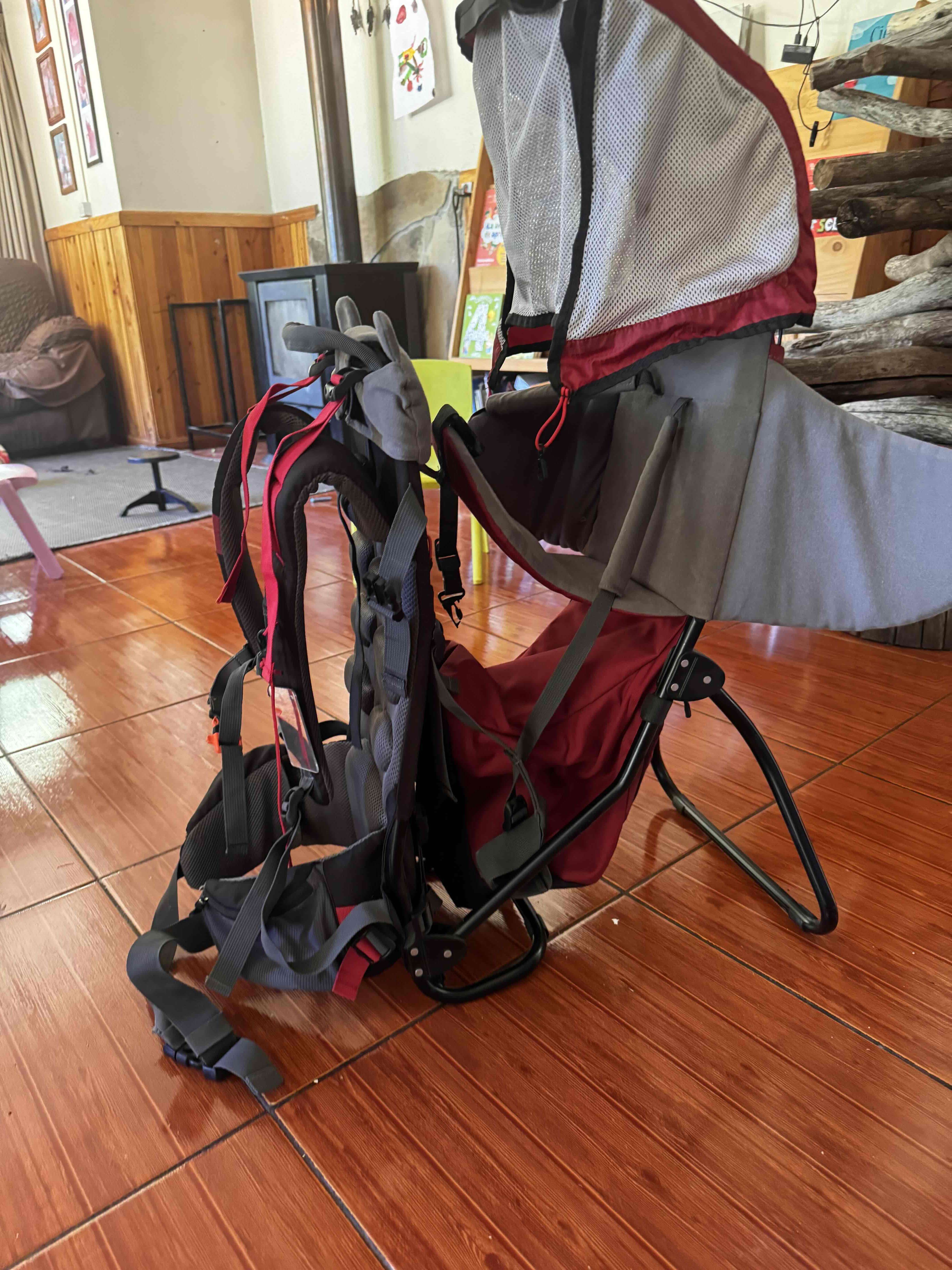 Mochila porta bebé roja