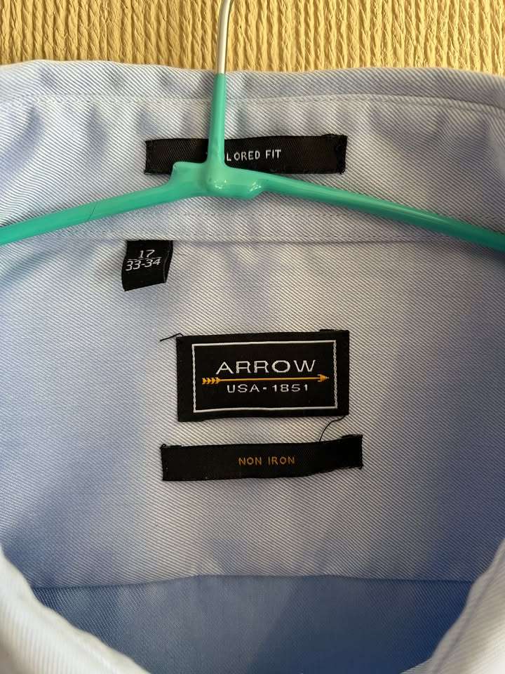 Camisa Arrow Non Iron Tailored Fit Celeste - miniatura 3