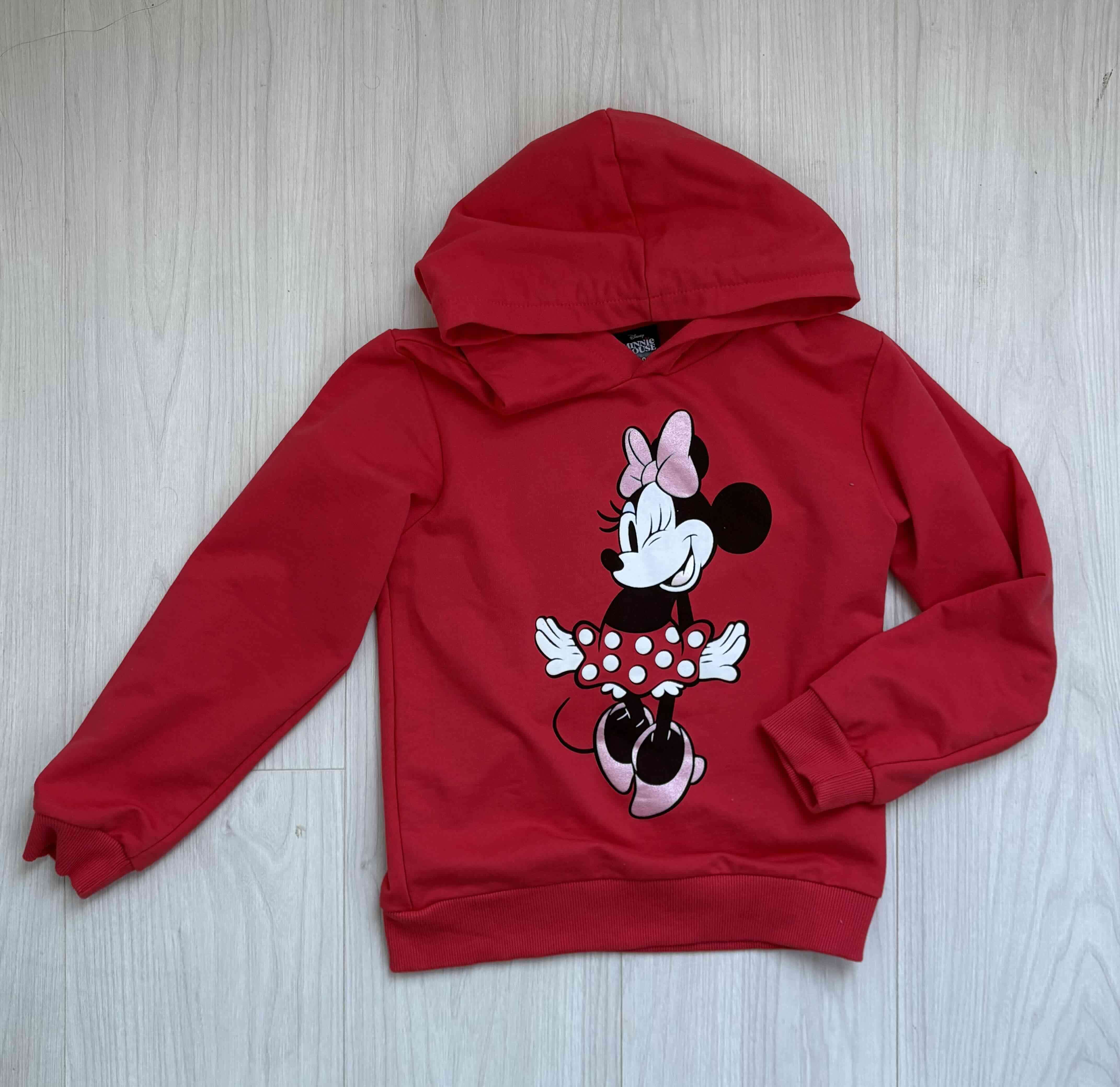 Polerón rojo con Minnie Mouse