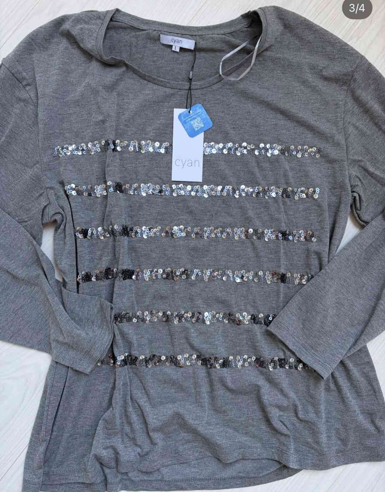 Polera gris con lentejuelas - miniatura 2