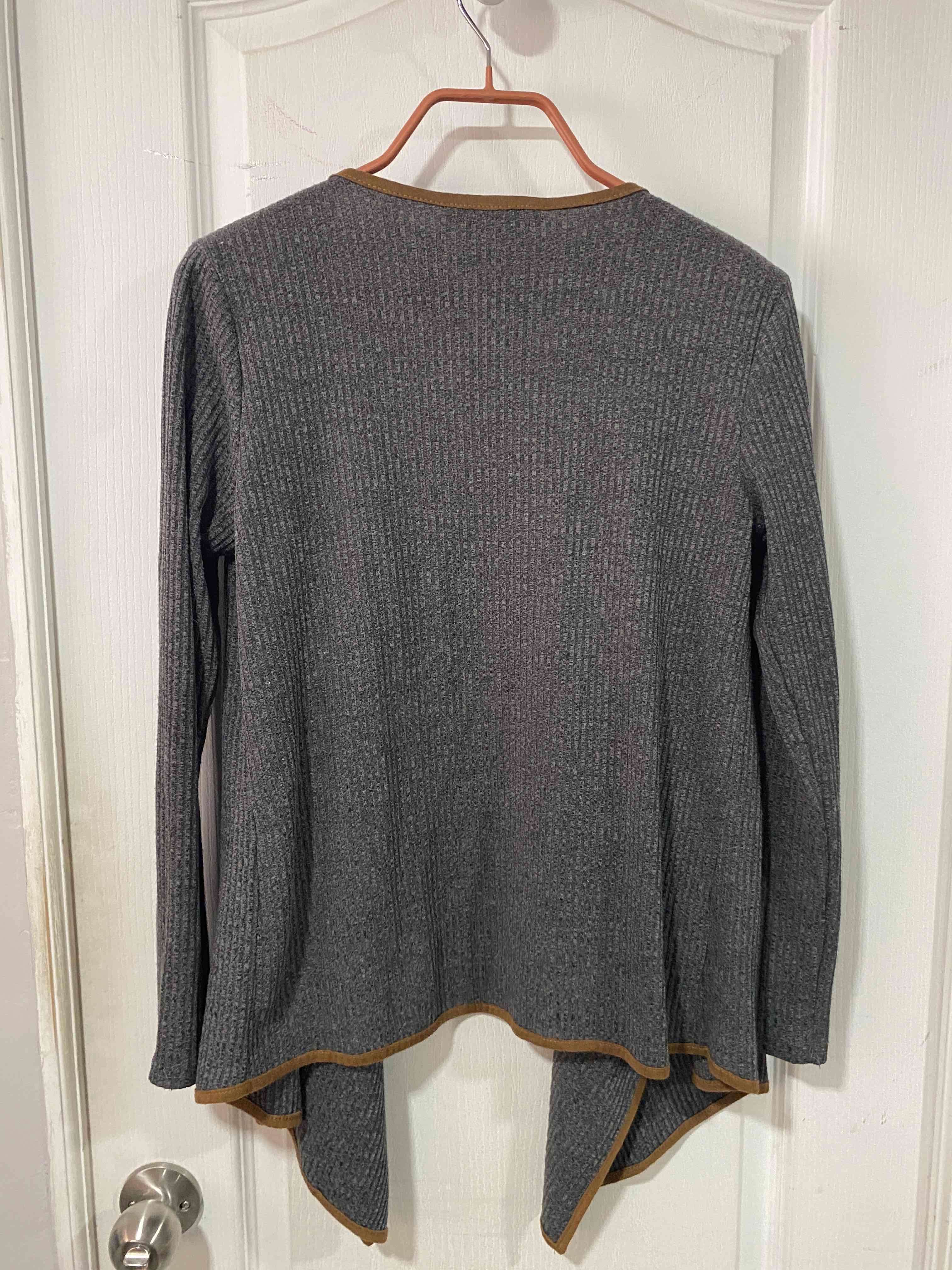 Cardigan gris elegante - miniatura 3