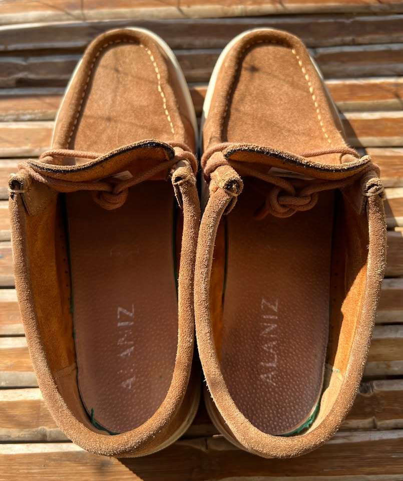 Zapatillas Alaniz Cuero 44 - miniatura 3