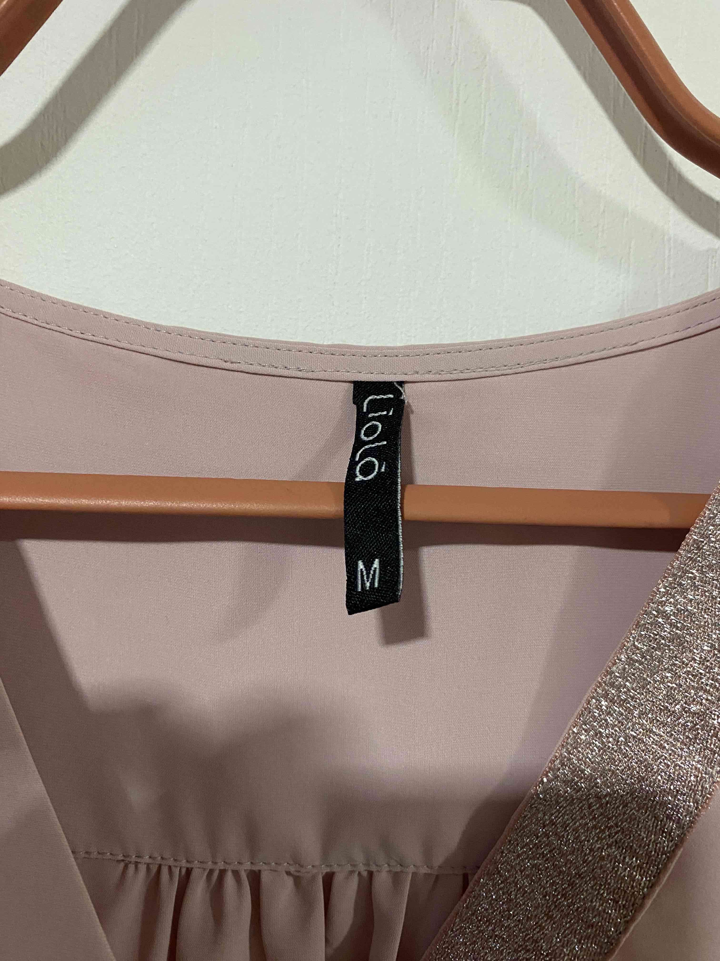 Blusa sin mangas rosa con detalle brillante - miniatura 2