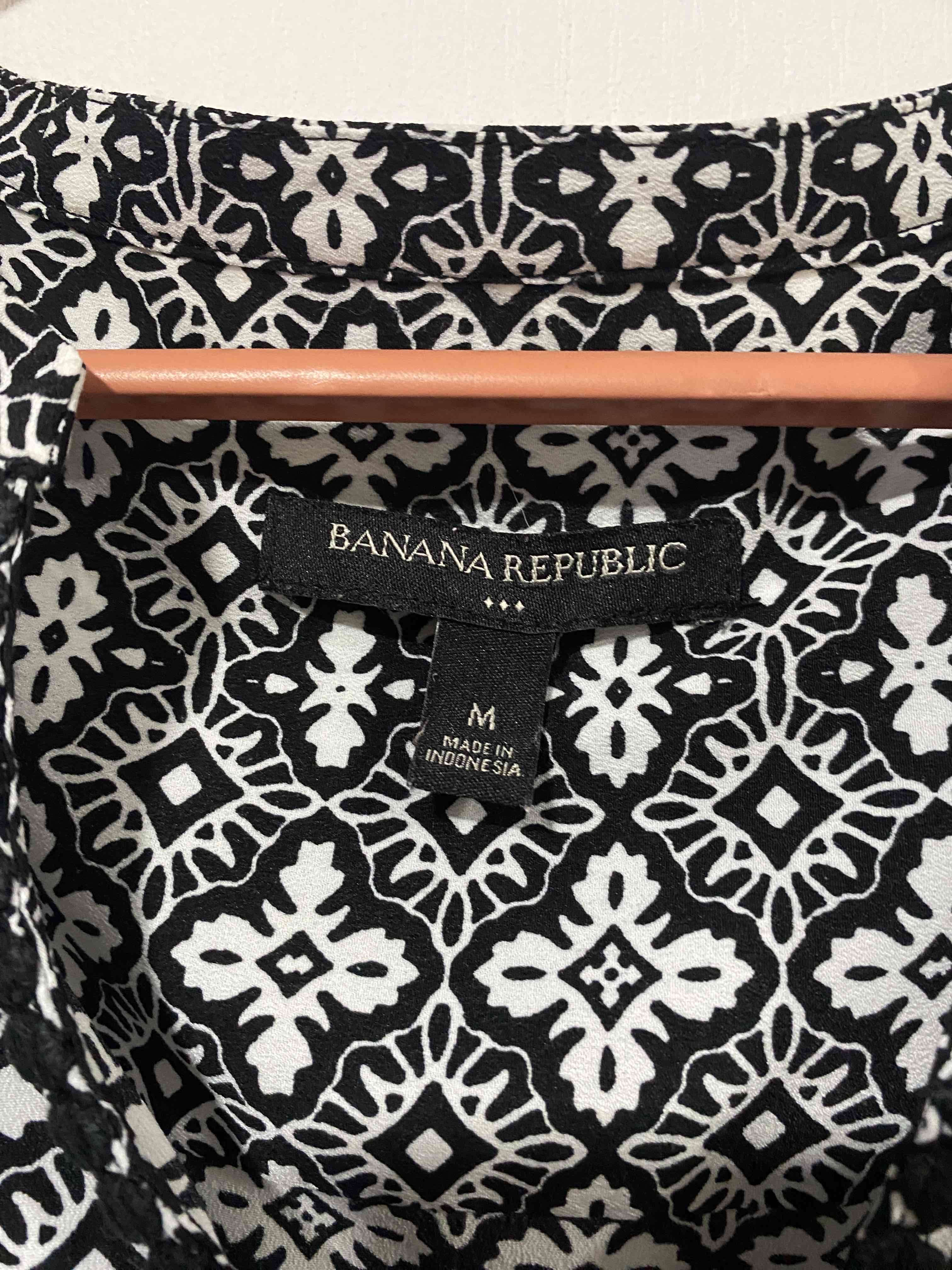 Blusa sin mangas estampado negro - 2