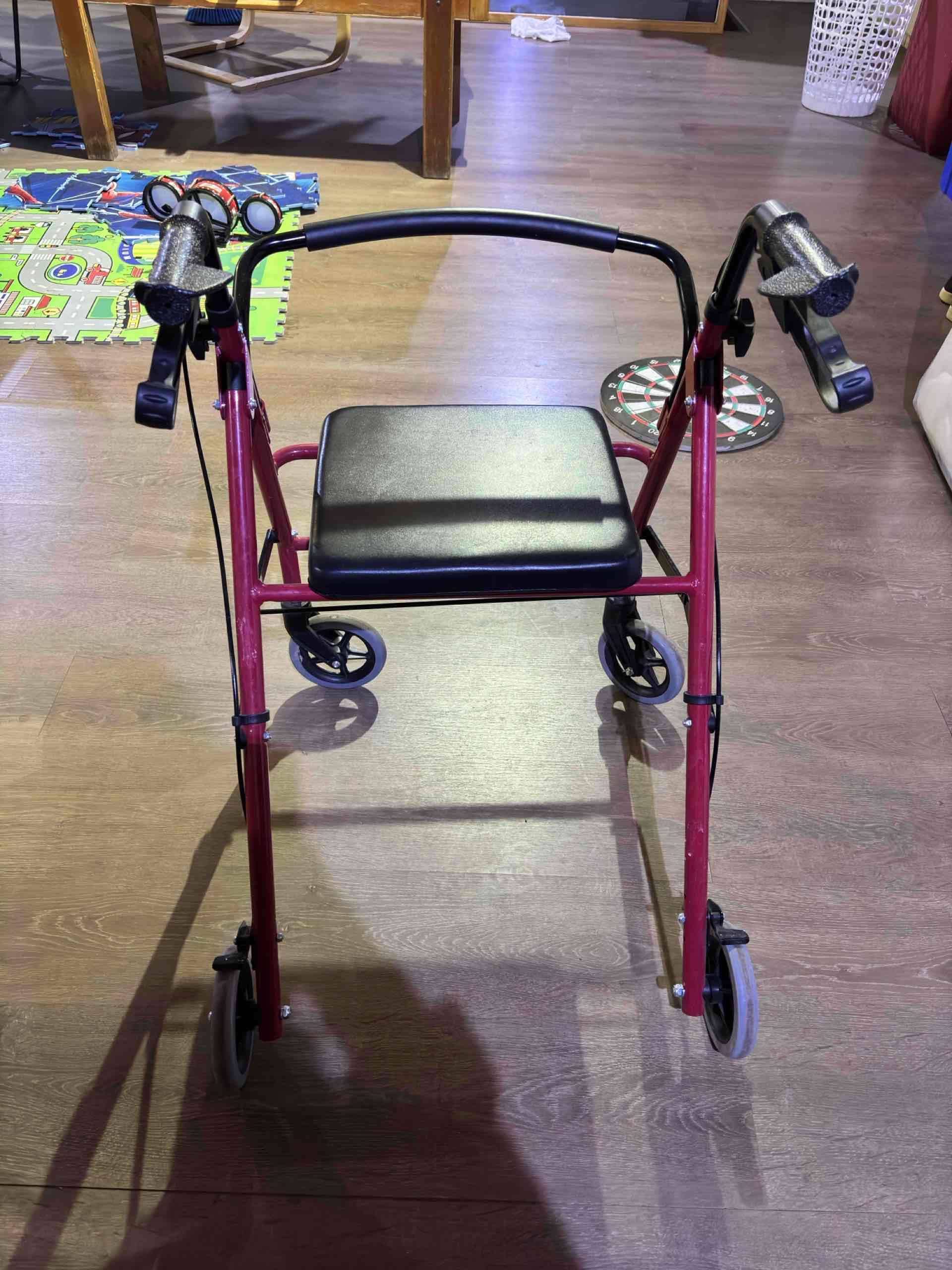 Andador rojo con asiento - 3