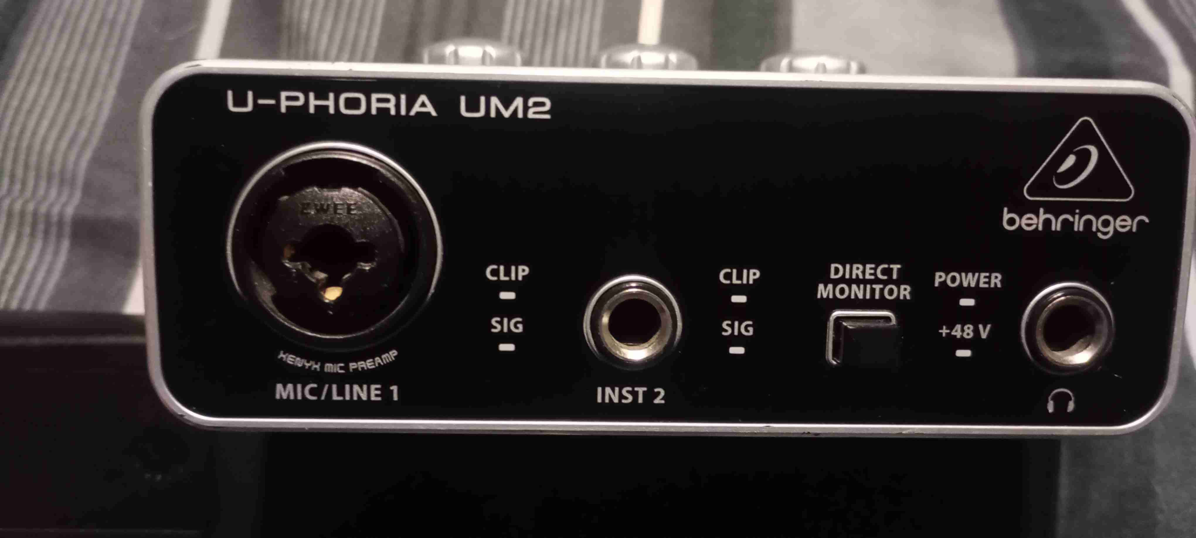 Interfaz de audio Behringer U-Phoria UM2 - miniatura 1