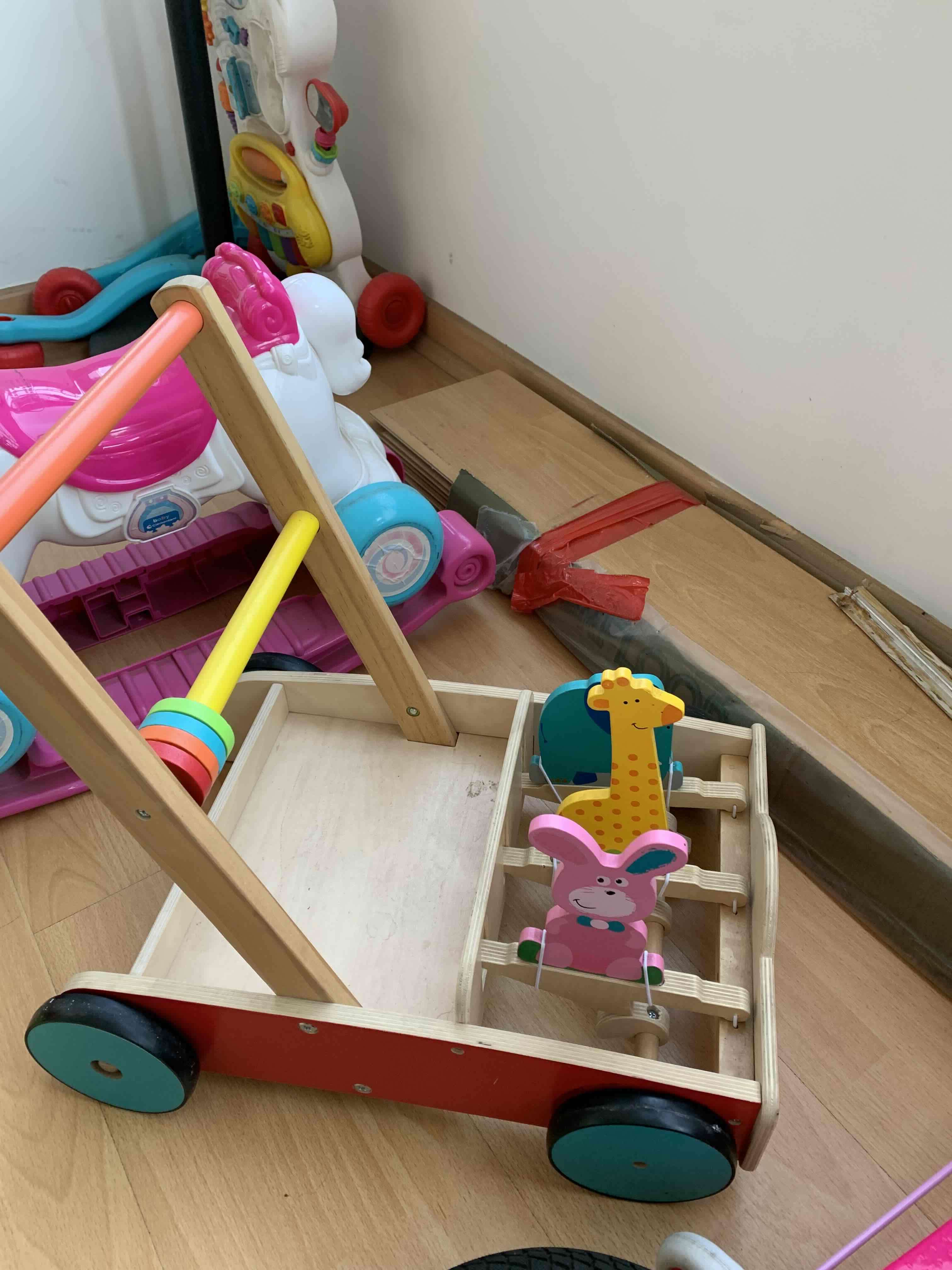 Carrito de empuje de madera - miniatura 2