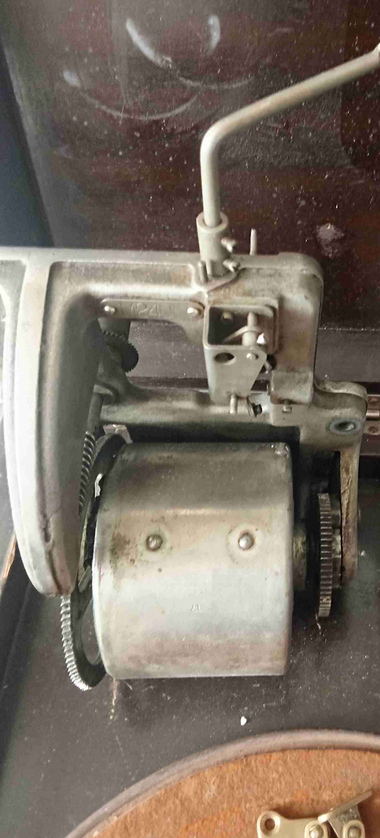 Vitrola y motor - miniatura 1