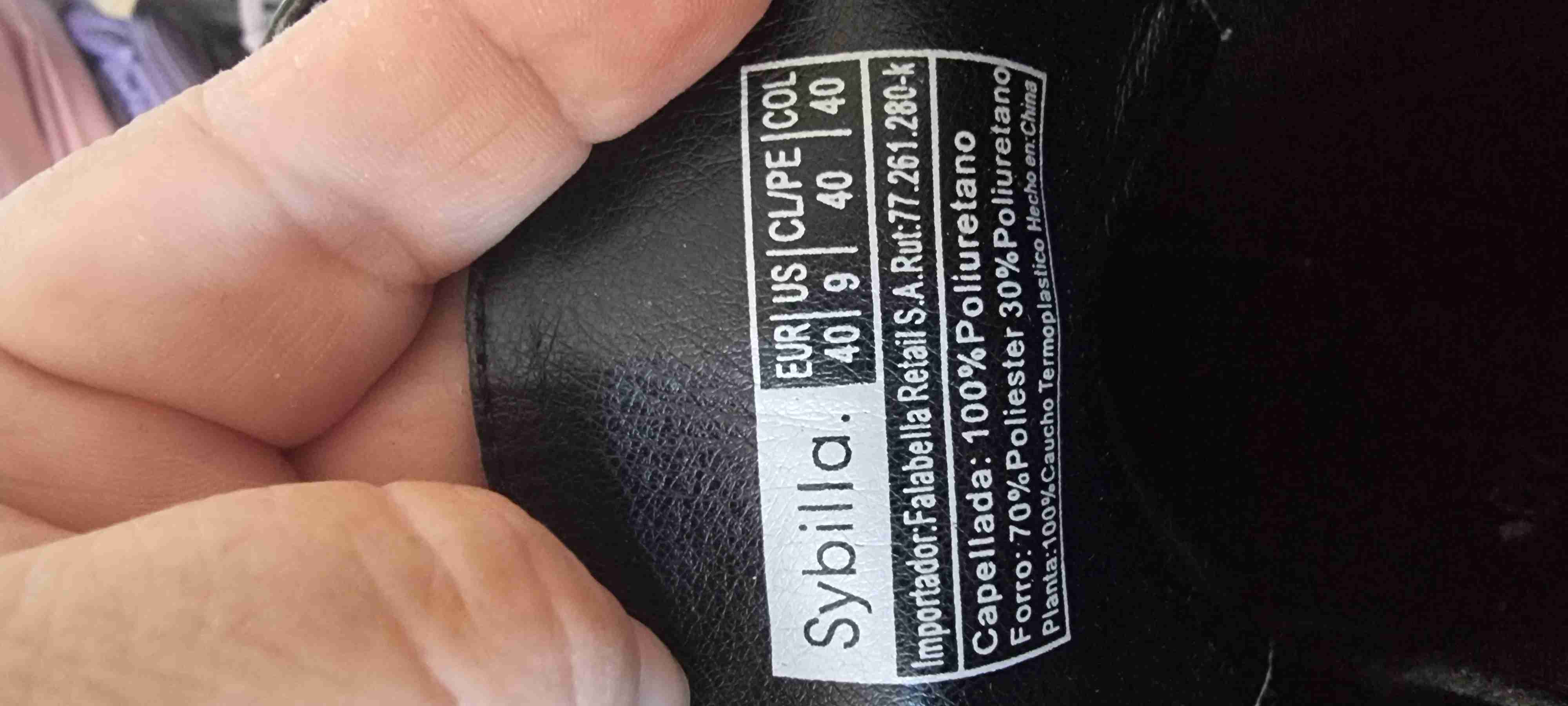 Botas negras con cordones - miniatura 4