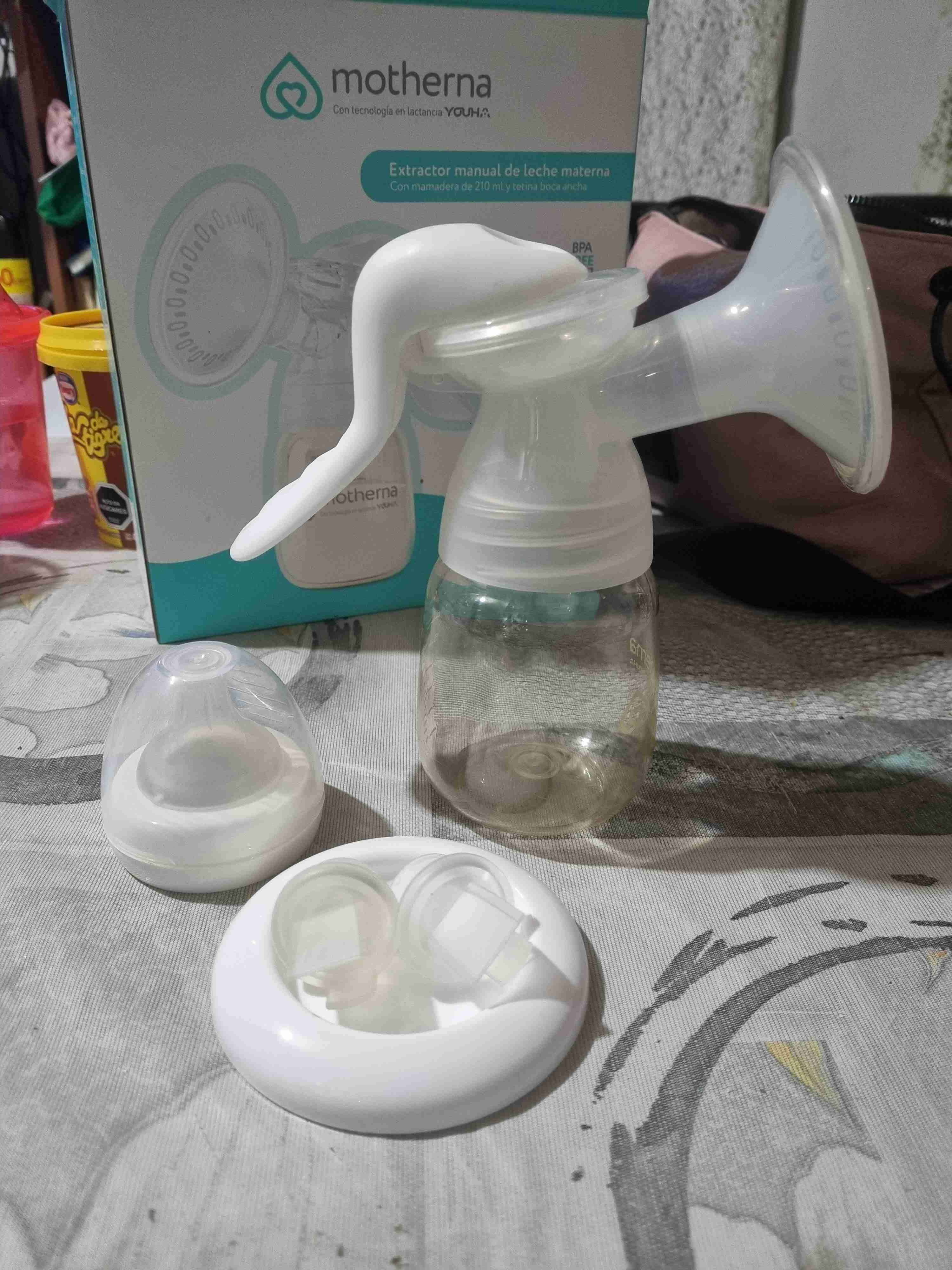 Extractor manual de leche Materna - miniatura 2