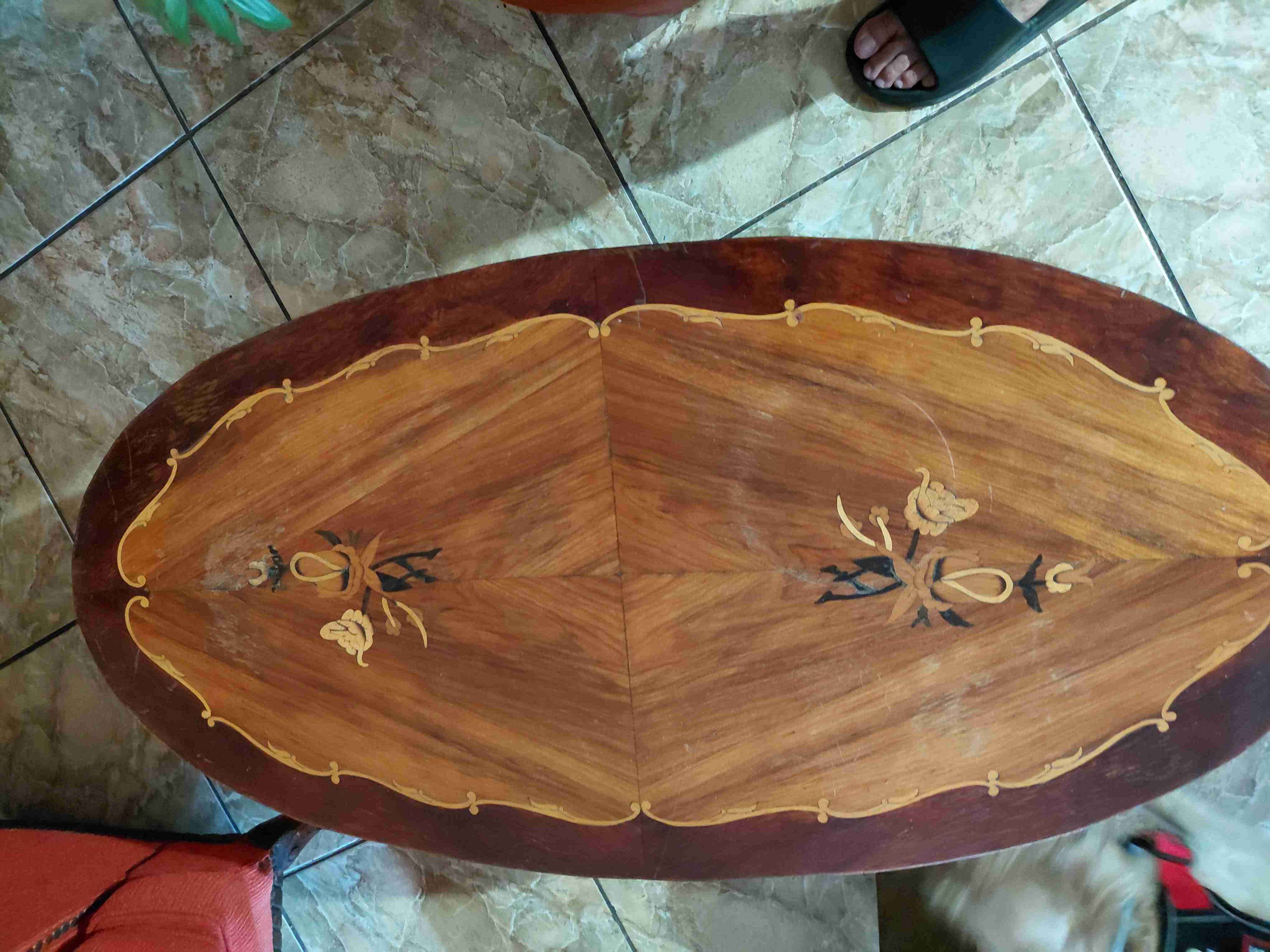 Mesa de centro ovalada de madera - miniatura 2