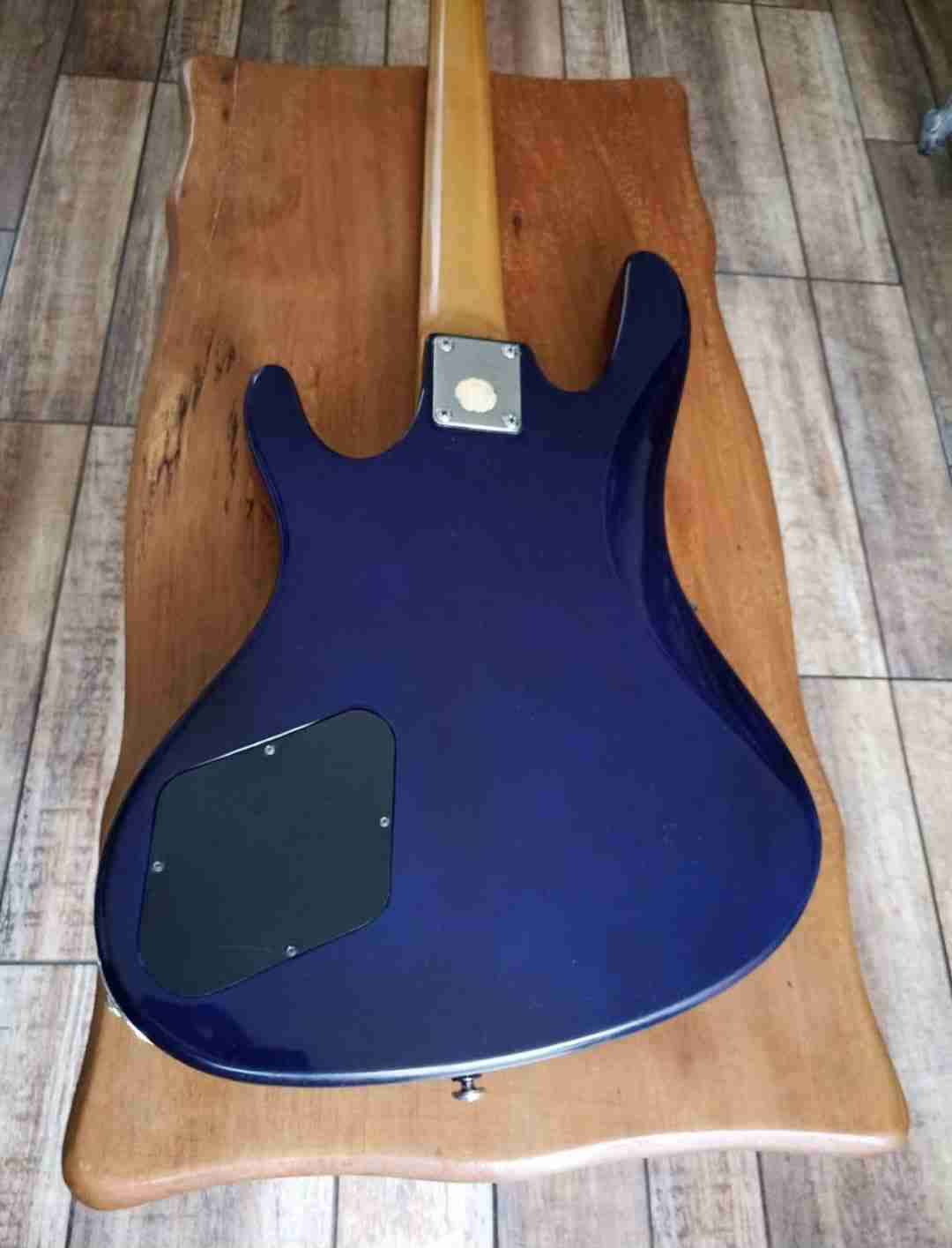 Bajo eléctrico Washburn Bantam XB100 - 3