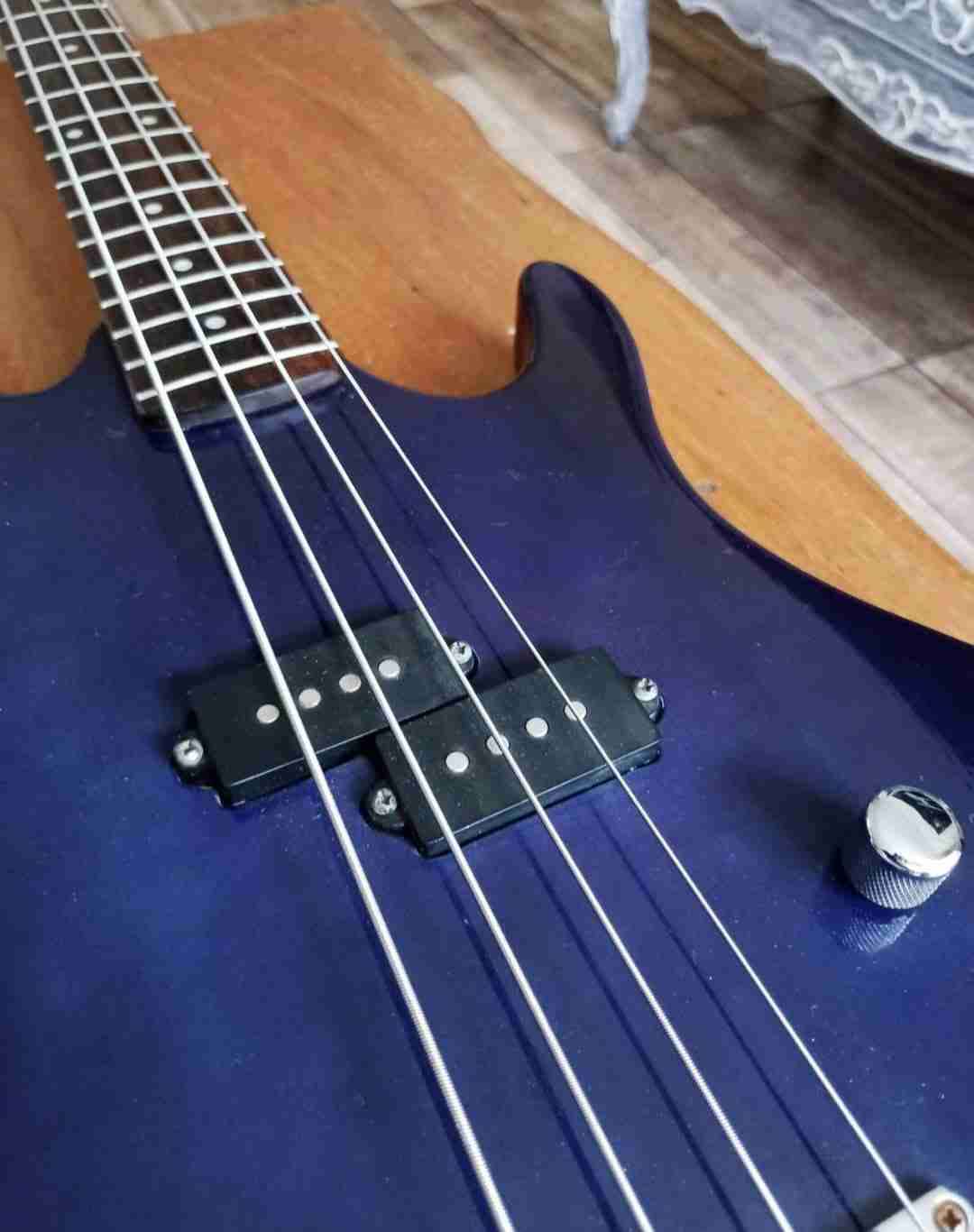 Bajo eléctrico Washburn Bantam XB100 - 5