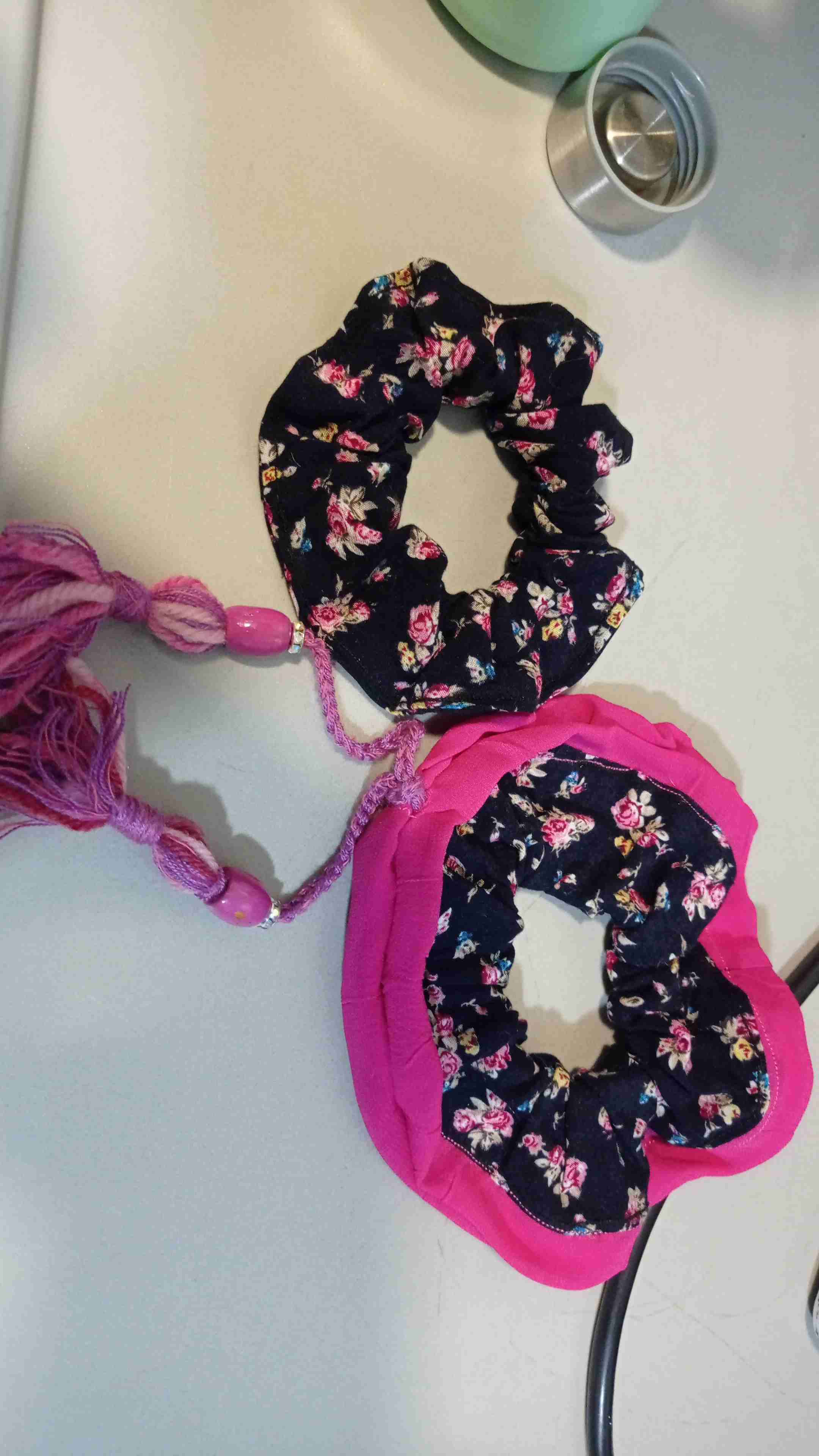 Colección de collets tejidos y de tela - 1