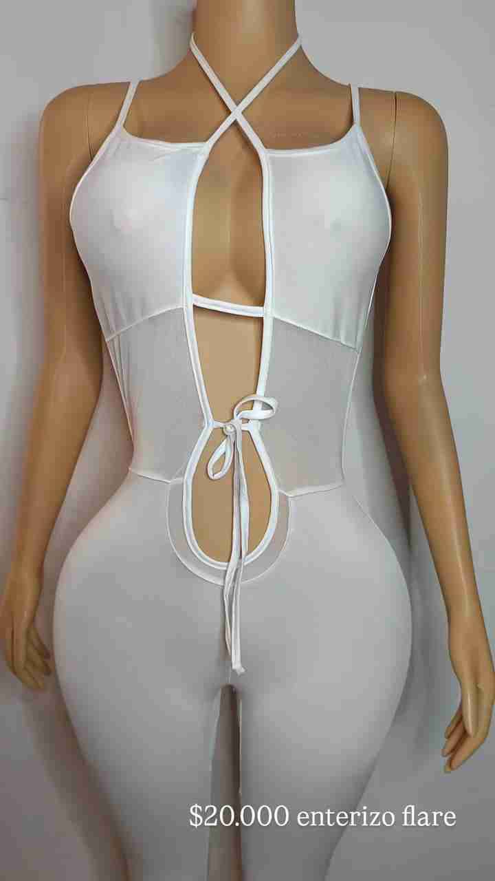 Enterito negro con detalles transparentes - 2