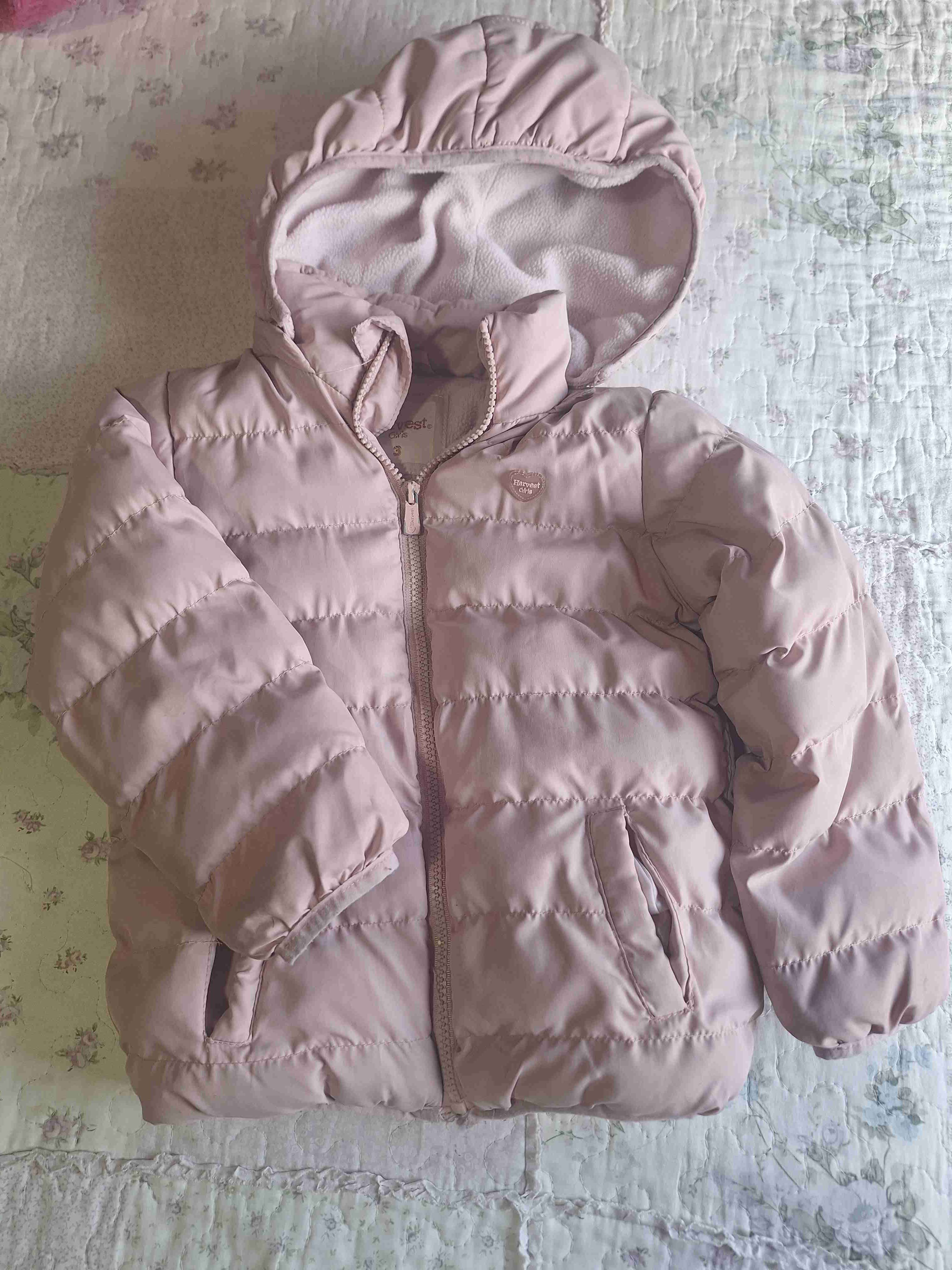 Chaqueta infantil rosada acolchada