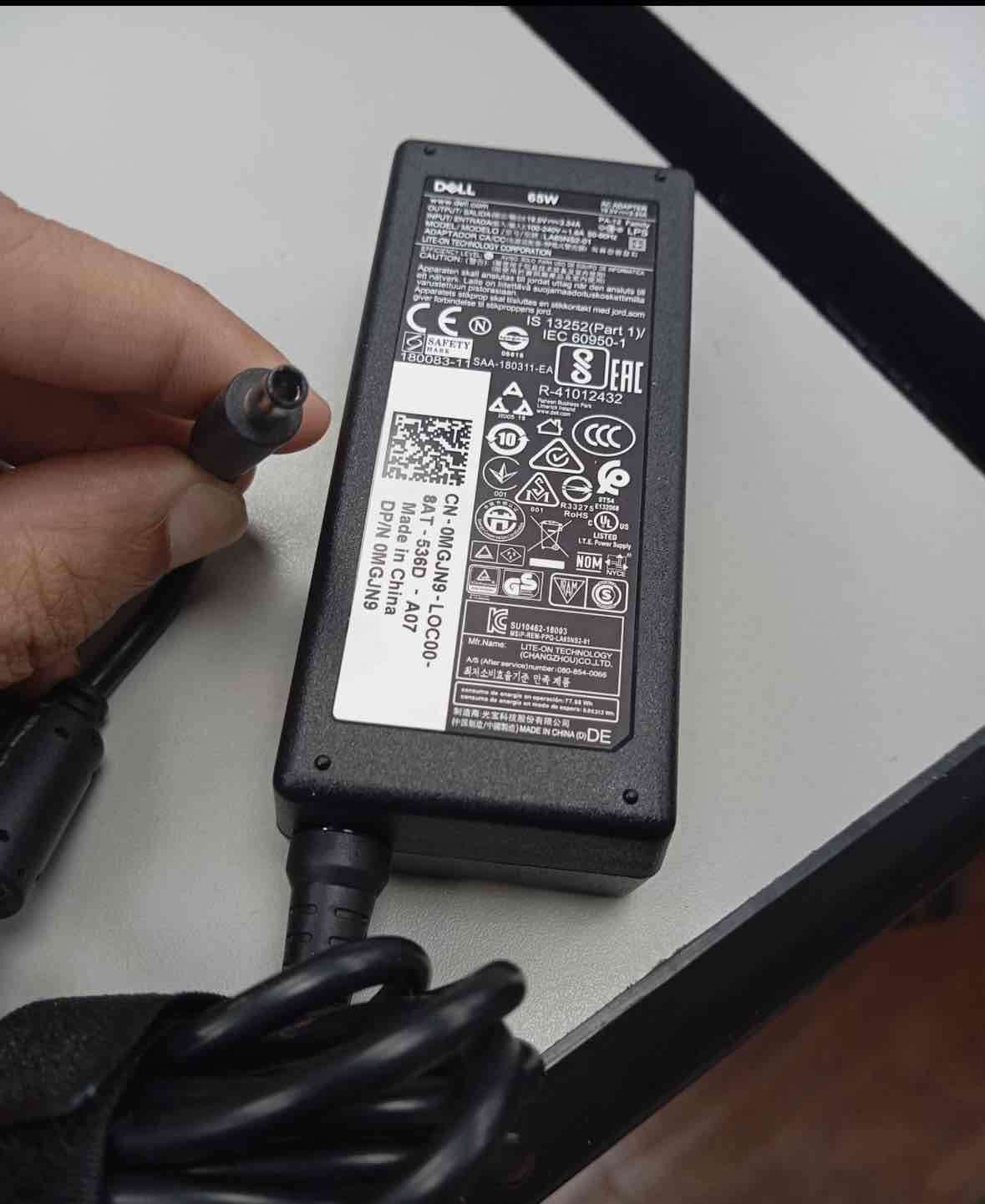 Cargador para laptop negro - miniatura 3