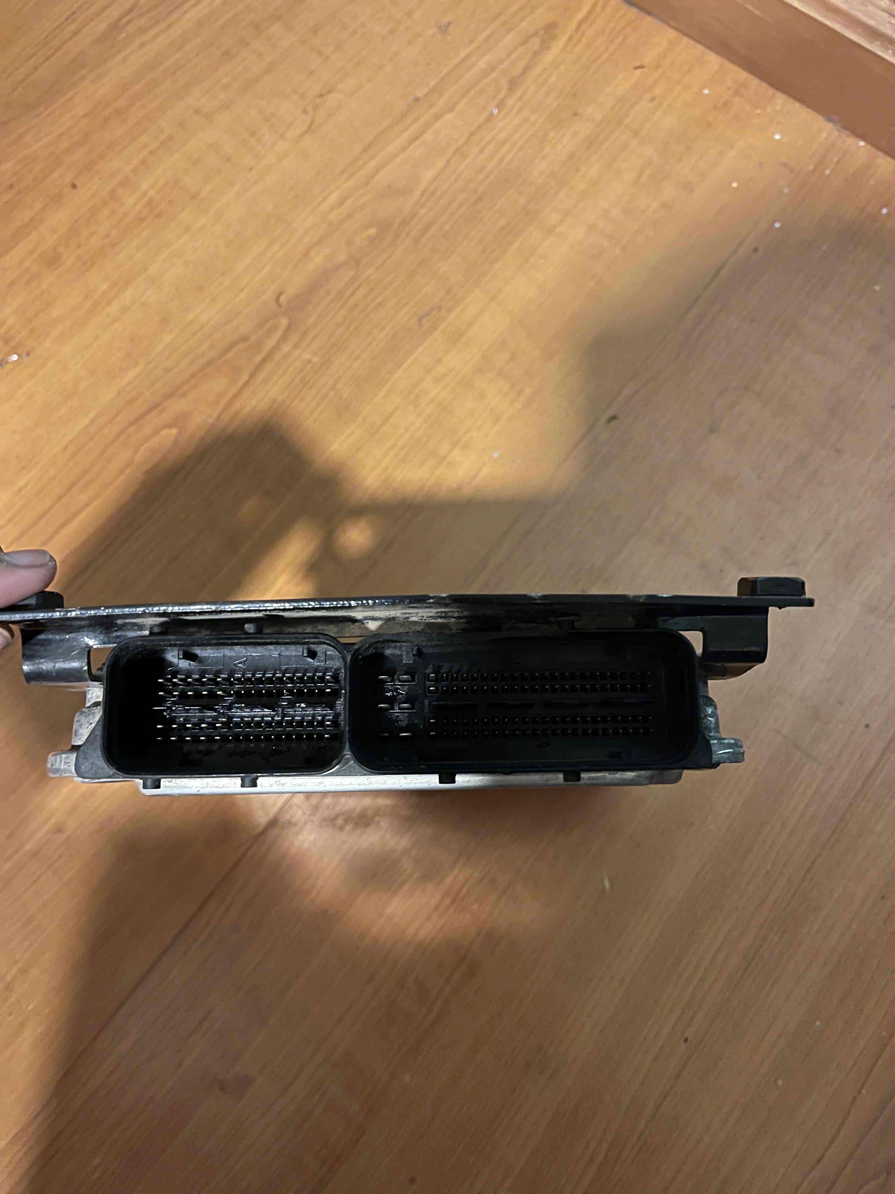 ECU de auto Volkswagen Amarok 2010 - miniatura 5