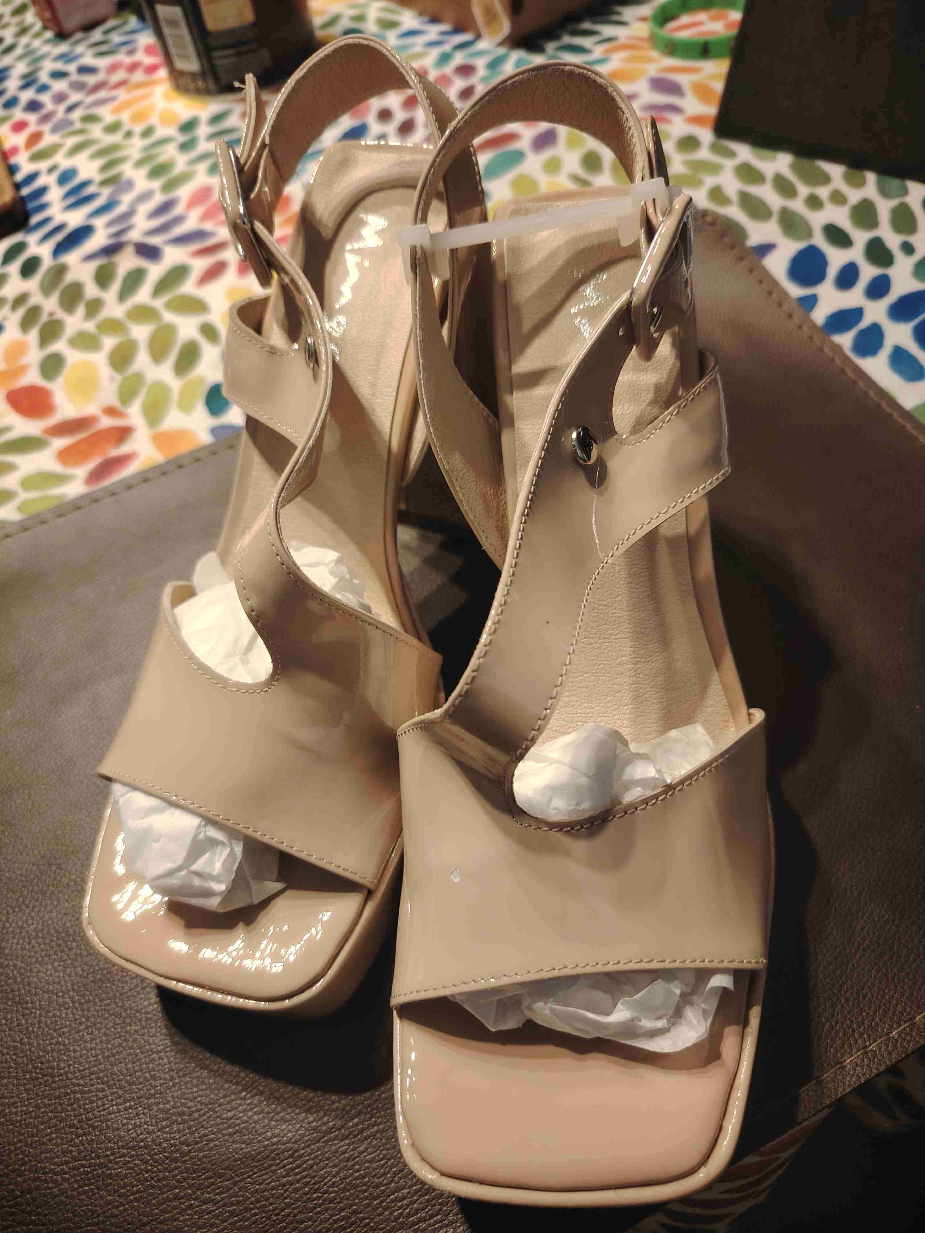 Sandalias taco alto beige - miniatura 3