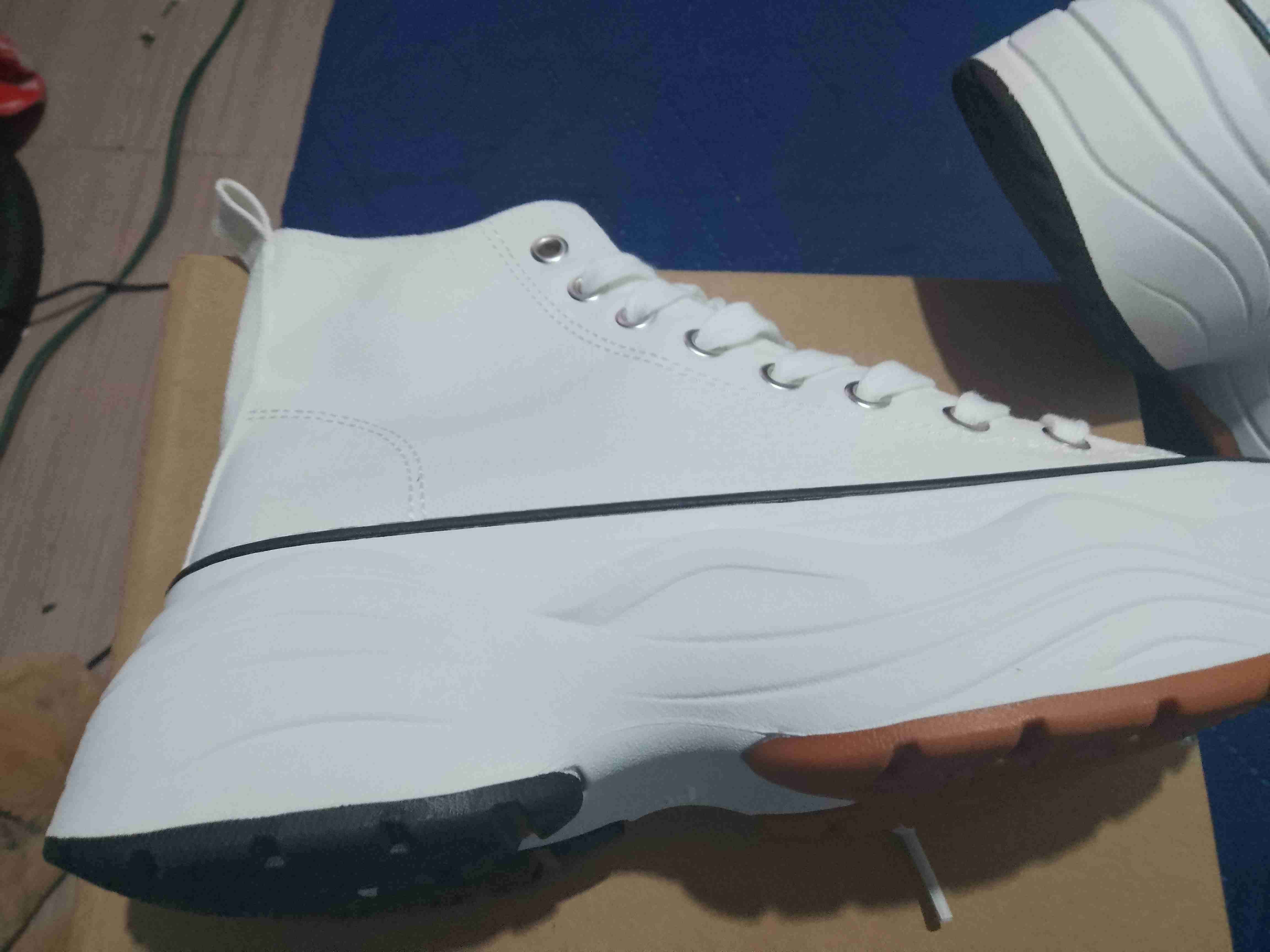 Zapatillas blancas altas - miniatura 2