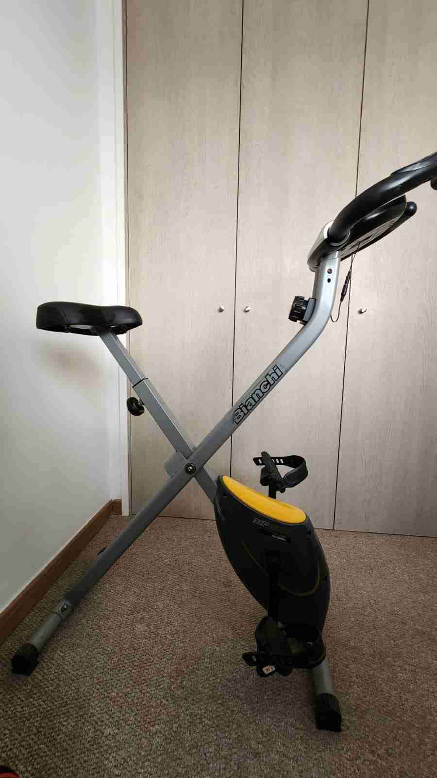 Bicicleta estática Bianchi - miniatura 3