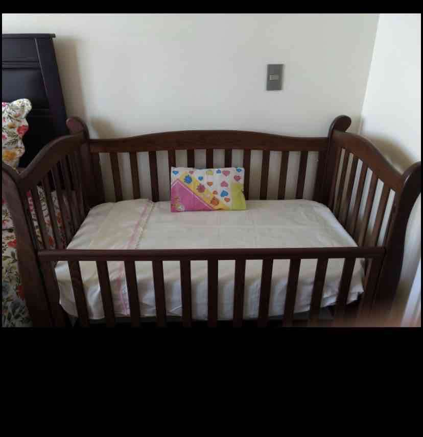 Cuna infantil de madera - miniatura 1