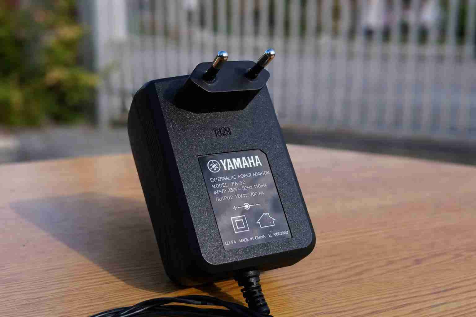 🎹 Teclado Yamaha PSR-E263 – Excelente Estado - miniatura 4