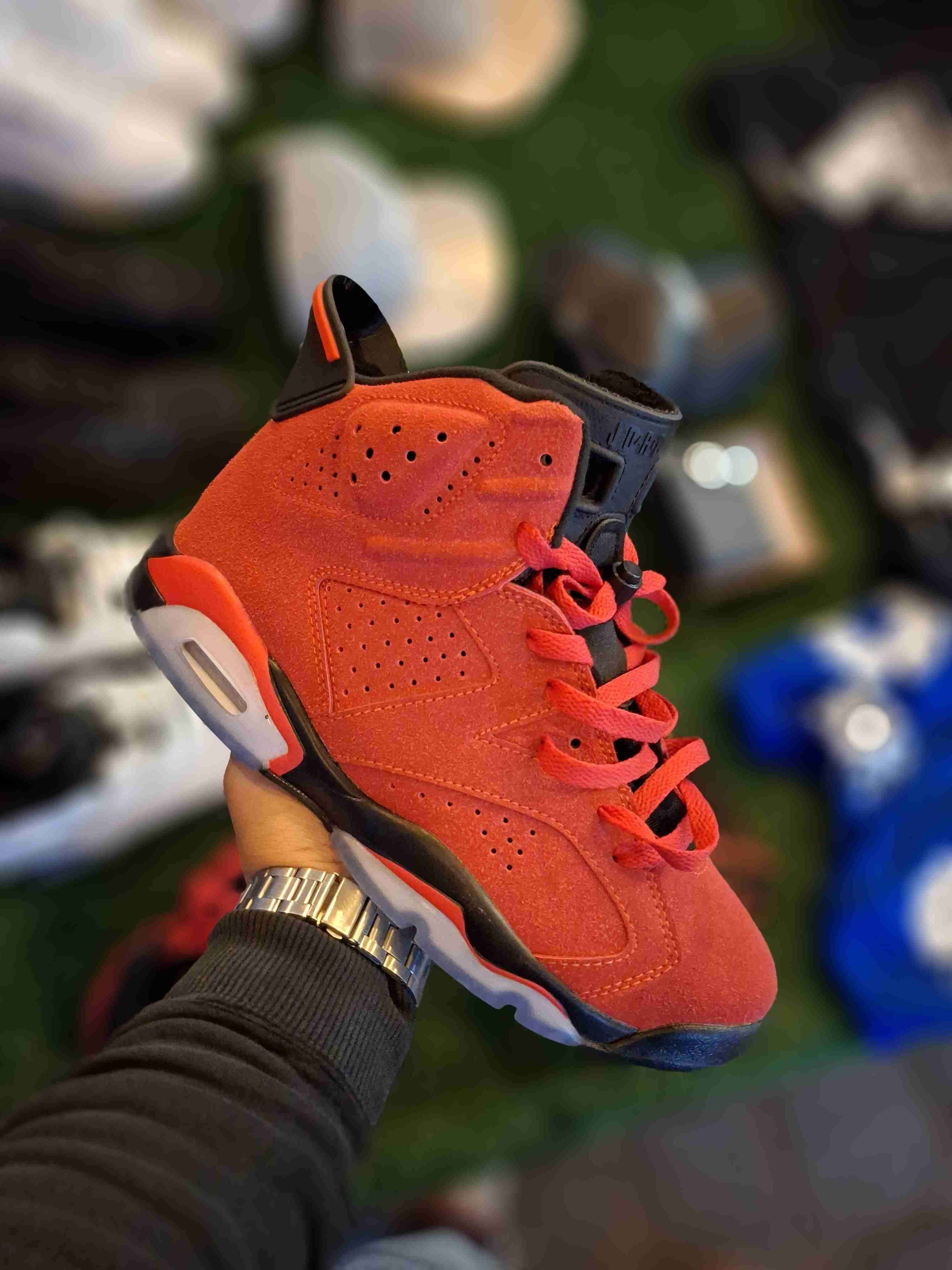 JORDAN 6 TORO BRAVO (talla41) - miniatura 1