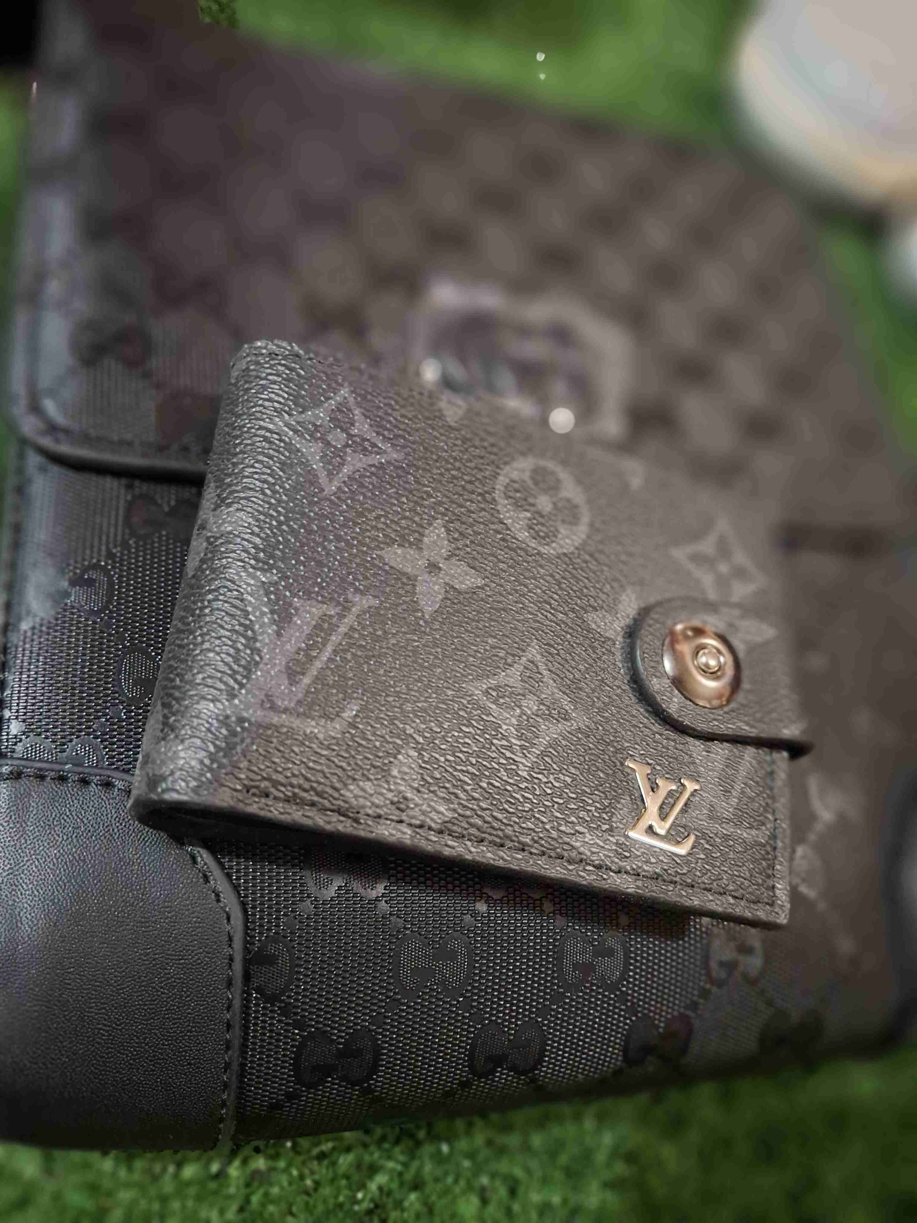 Billeteras Gucci y Louis Vuitton - miniatura 2