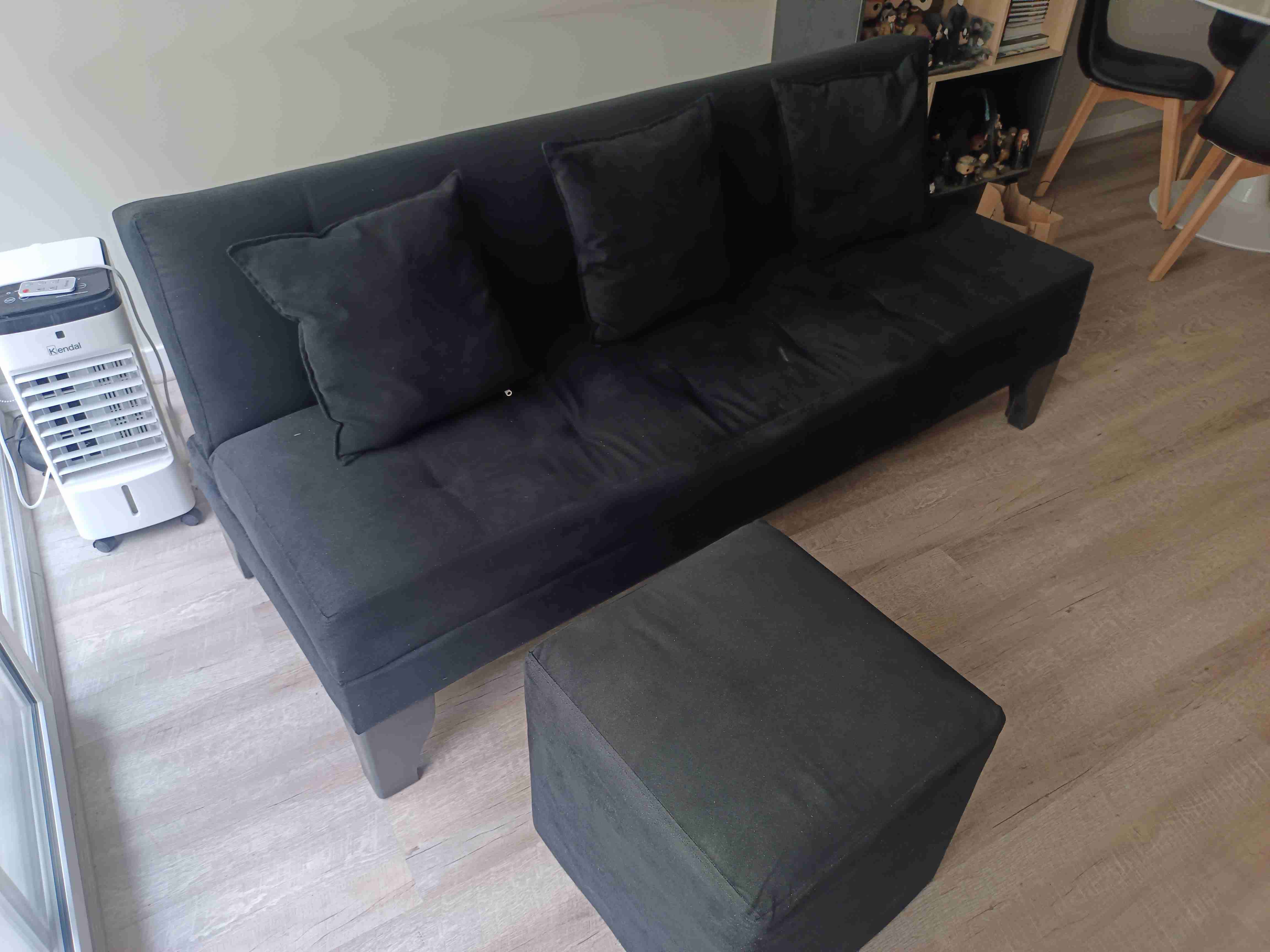 Futon negro de felpa - 1