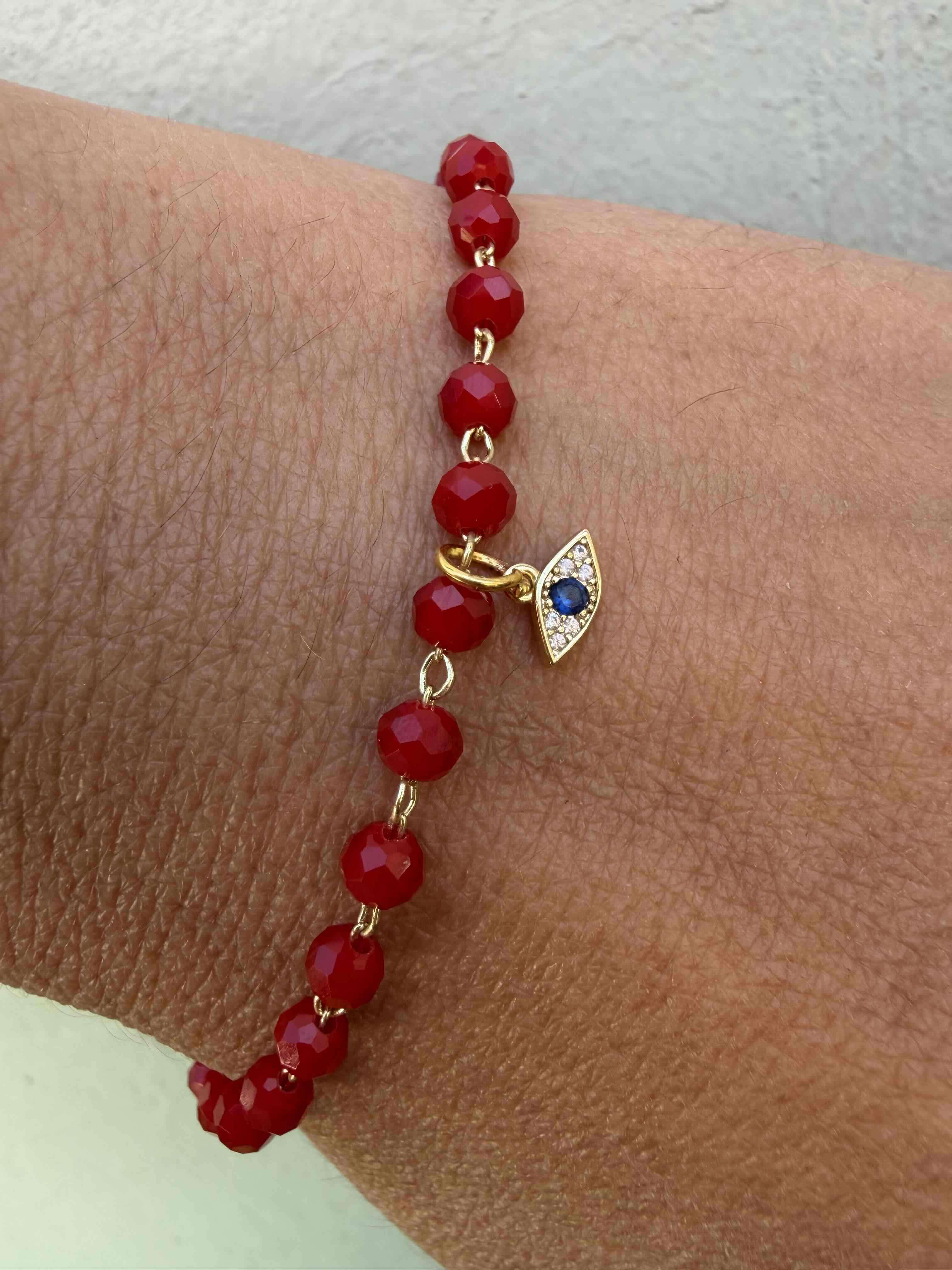 Pulsera roja con dijes turco protección - 1