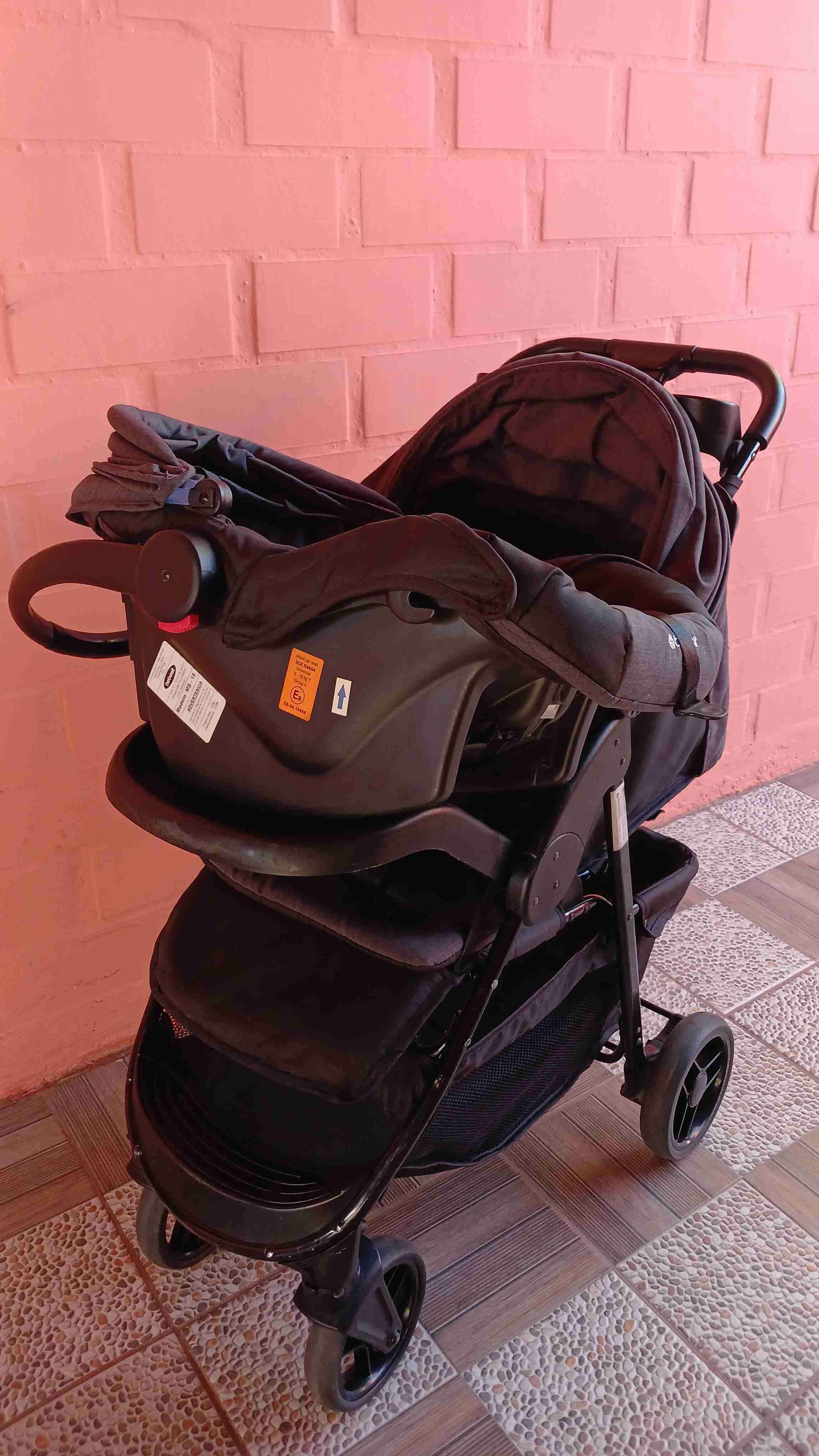 Coche de paseo gris - miniatura 3